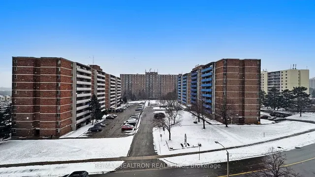 Additional property image - 2 Glamorgan Ave Unit 605