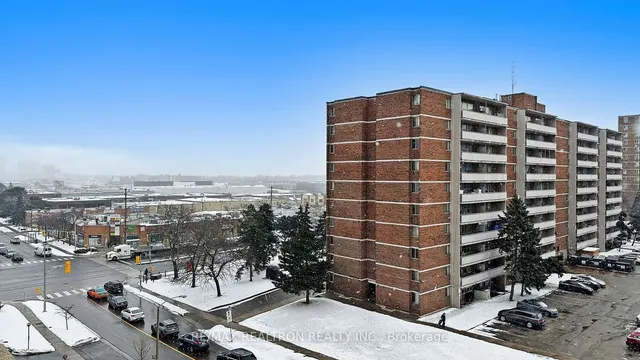 Additional property image - 2 Glamorgan Ave Unit 605
