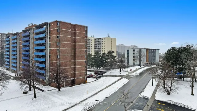Additional property image - 2 Glamorgan Ave Unit 605