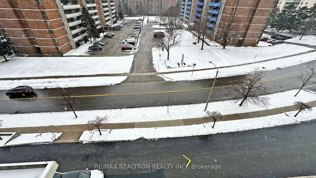 Additional property image - 2 Glamorgan Ave Unit 605