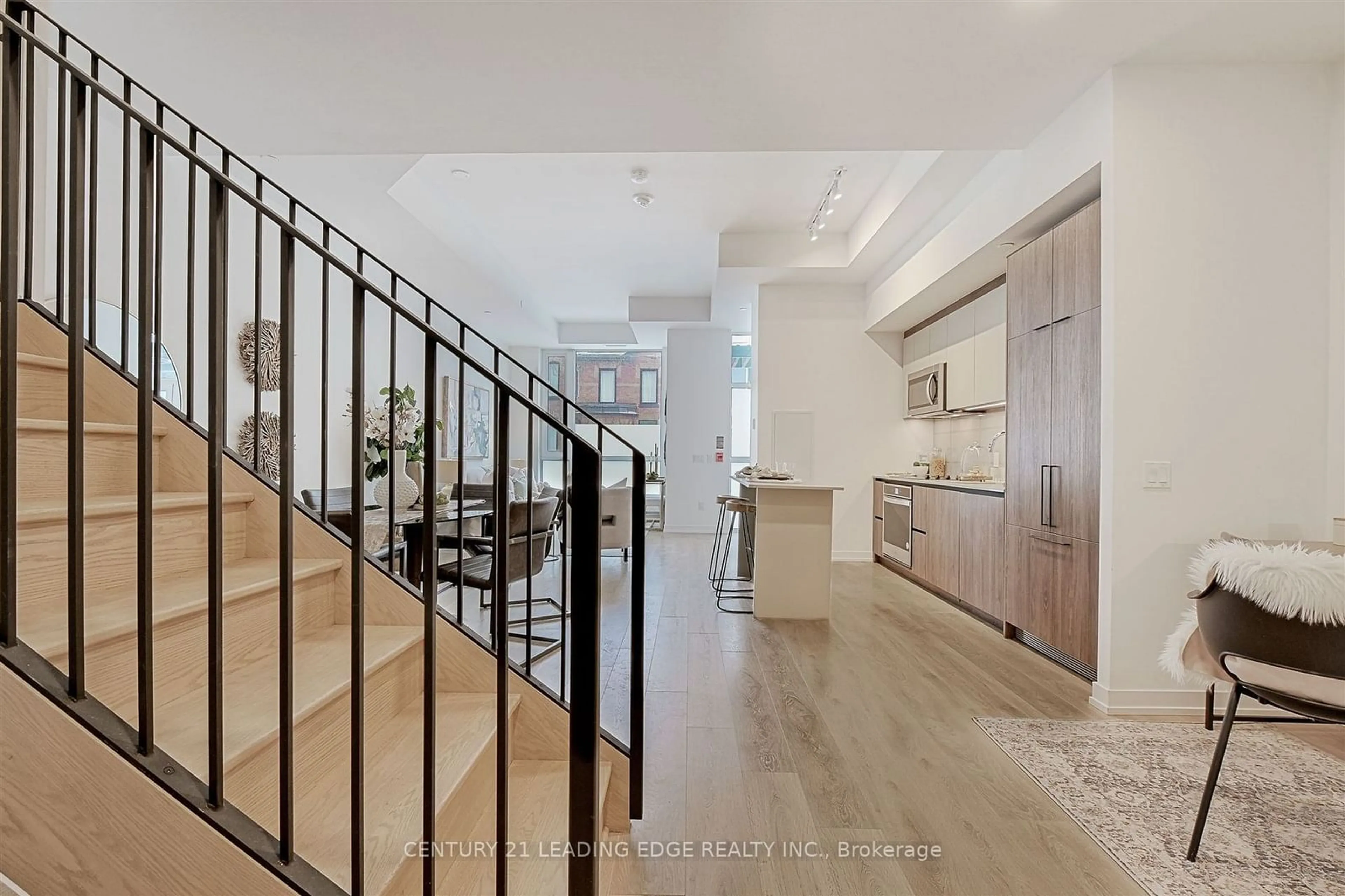 Open concept kitchen, unknown for 164 Logan Ave #TH127, Toronto Ontario M4M 2N2