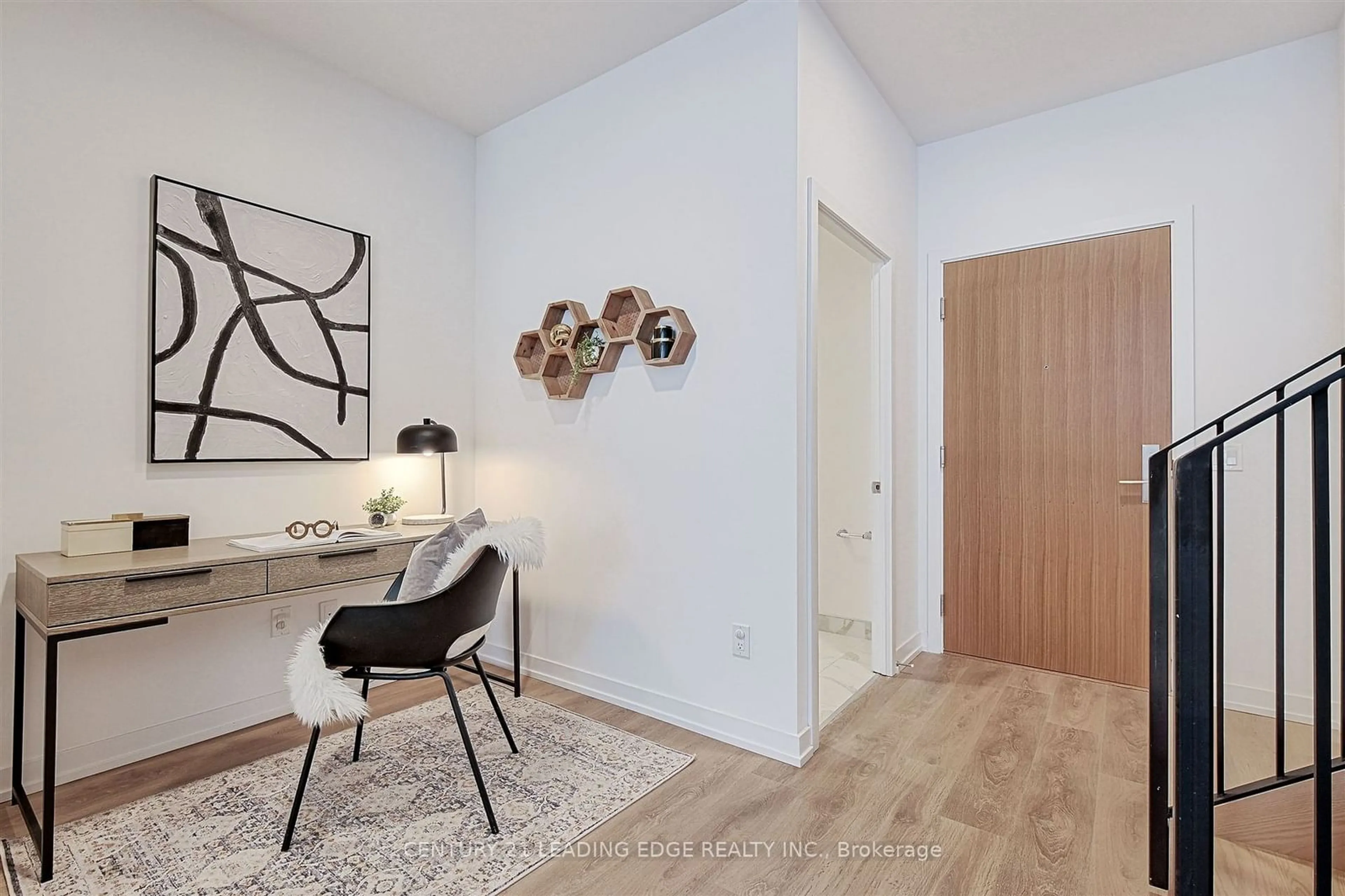 Indoor entryway for 164 Logan Ave #TH127, Toronto Ontario M4M 2N2