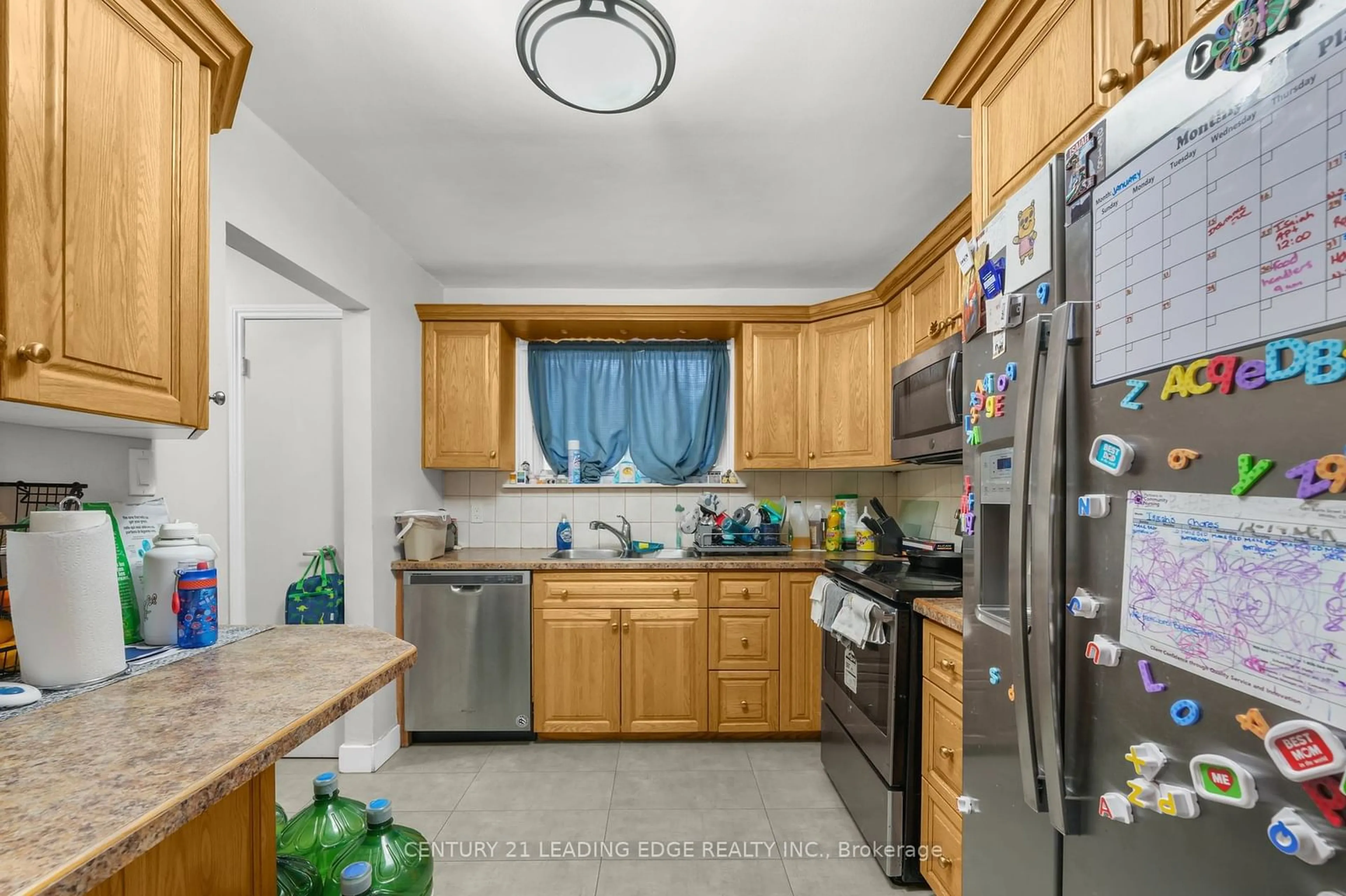 Standard kitchen, unknown for 171 Phillip Murray Ave, Oshawa Ontario L1J 1G6