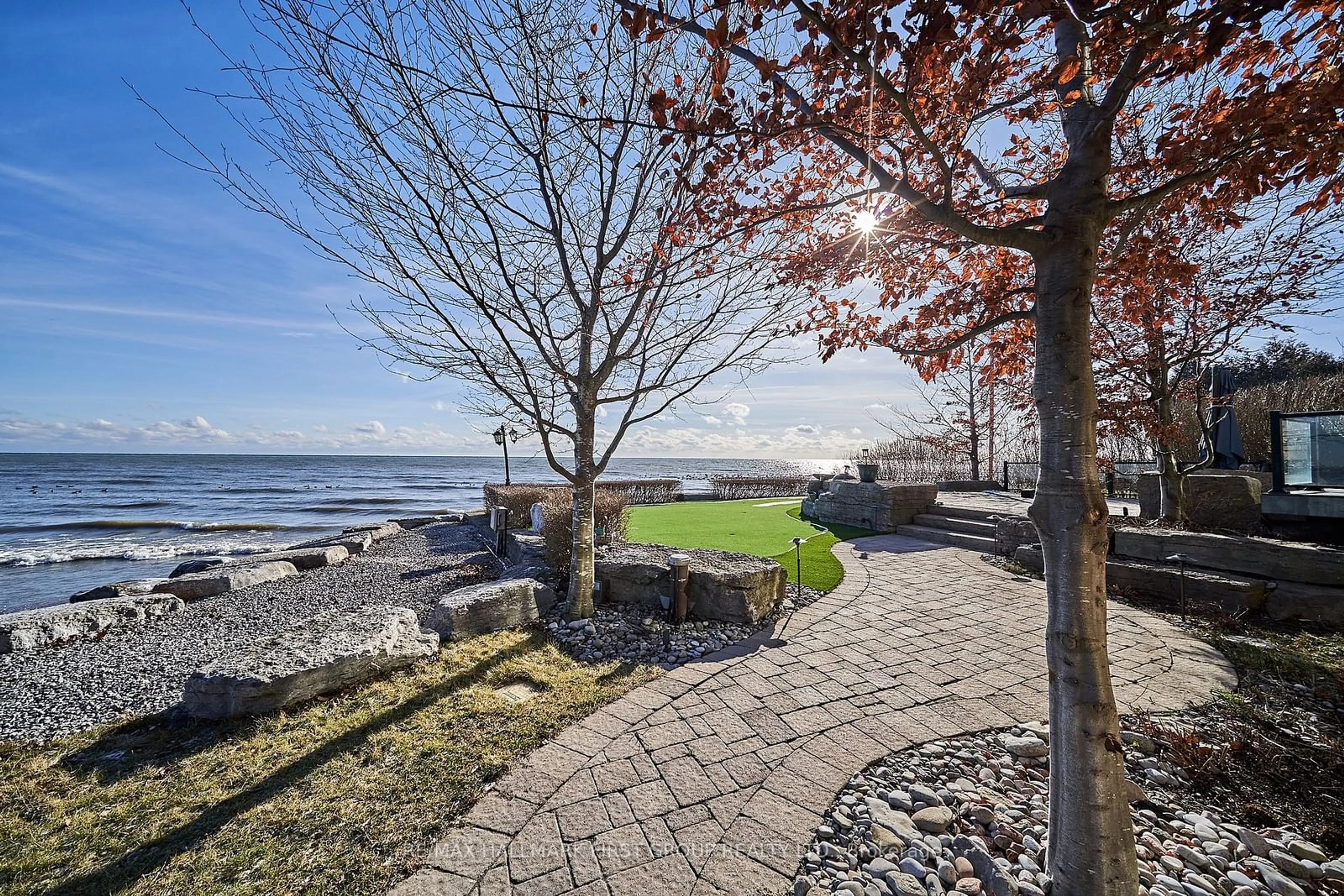 Patio, water/lake/river/ocean view for 14 Ontoro Blvd, Ajax Ontario L1Z 1X6