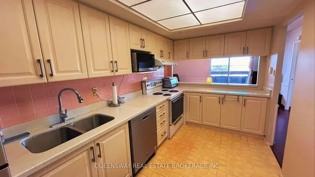 Additional property image - 3131 Bridletowne Circ Unit 1403