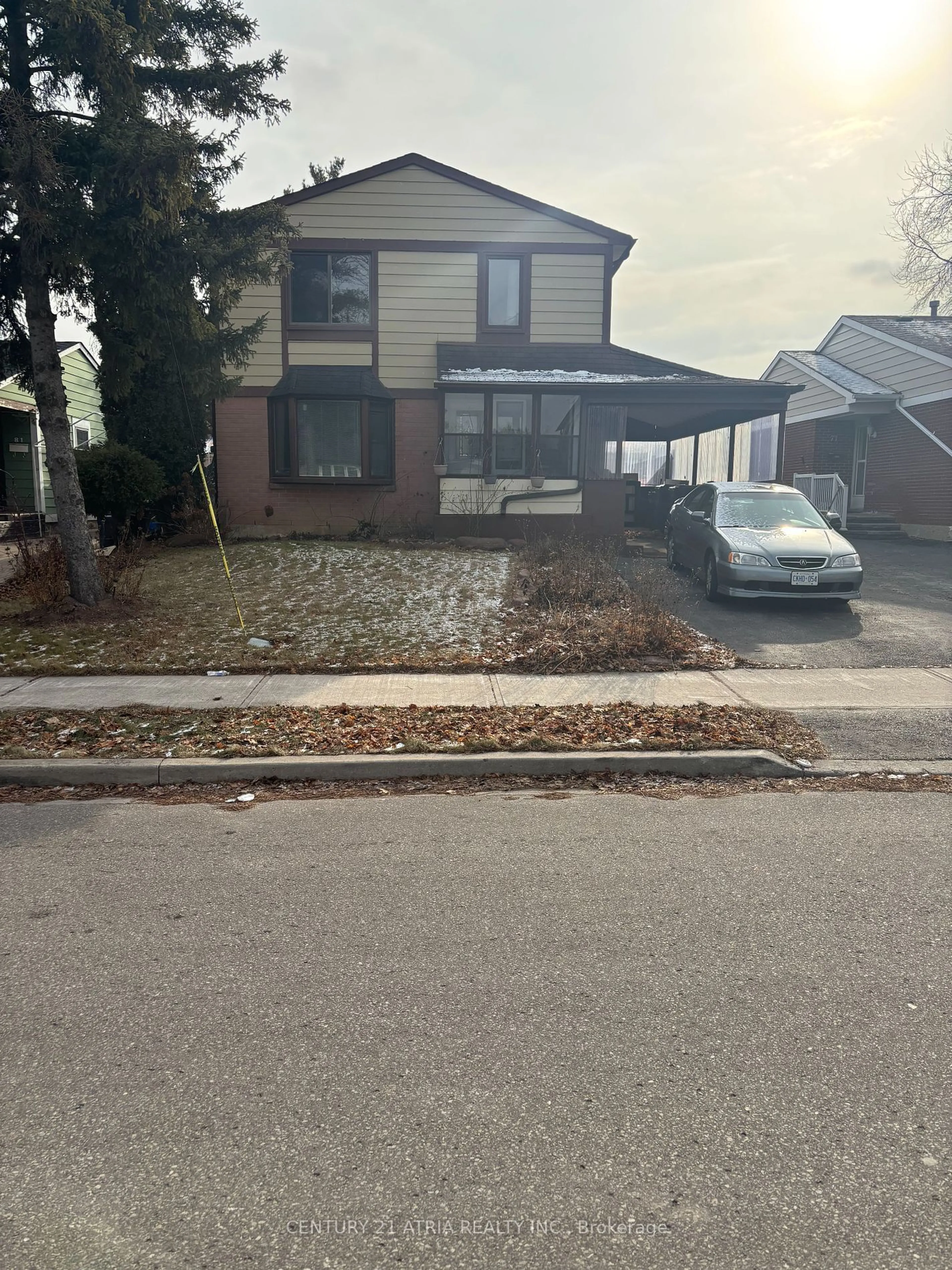 A pic from outside/outdoor area/front of a property/back of a property/a pic from drone, street for 79 United Sq, Toronto Ontario M1B 2B9