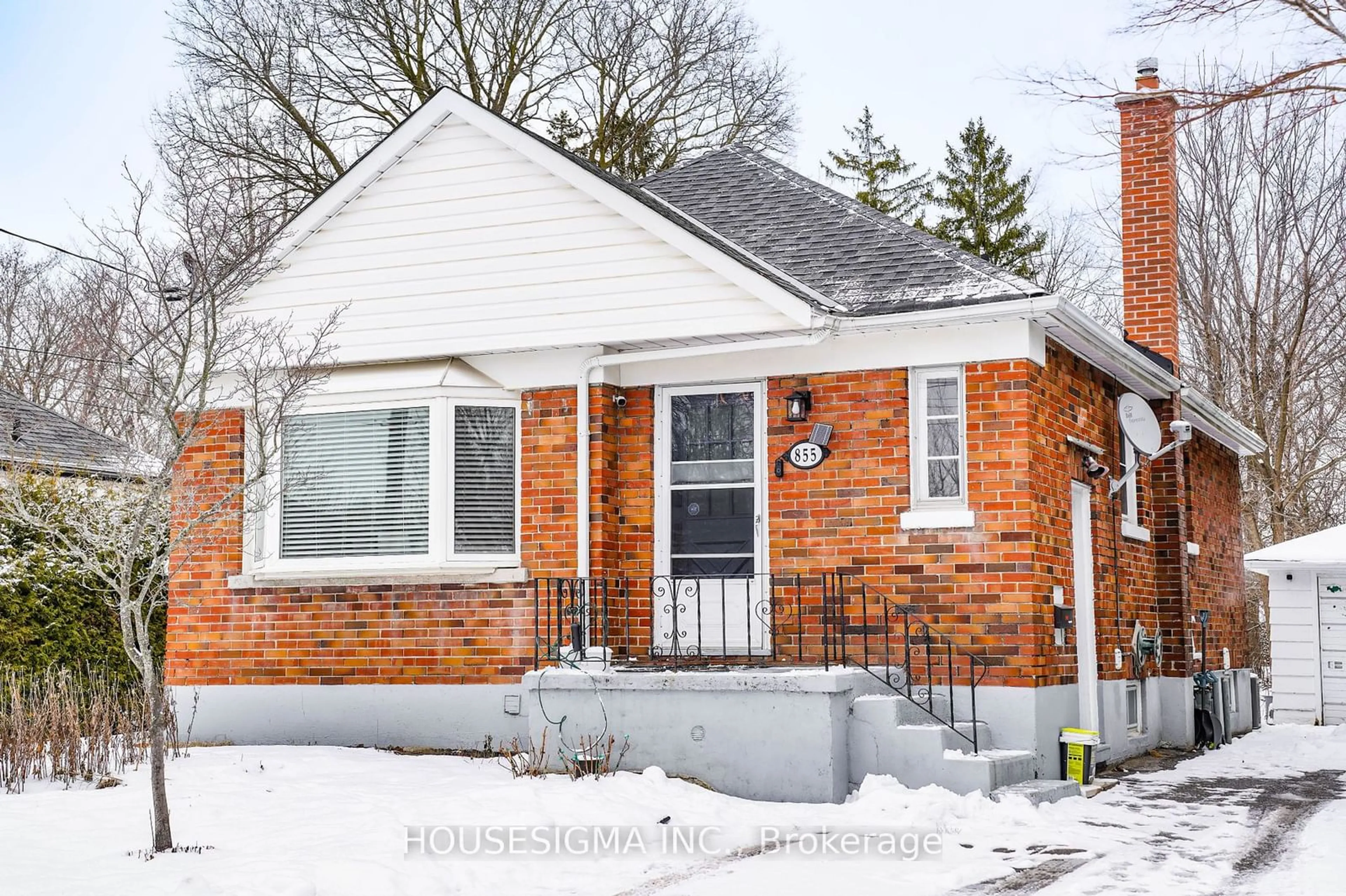 Home with brick exterior material, street for 855 Grierson St, Oshawa Ontario L1G 5K1