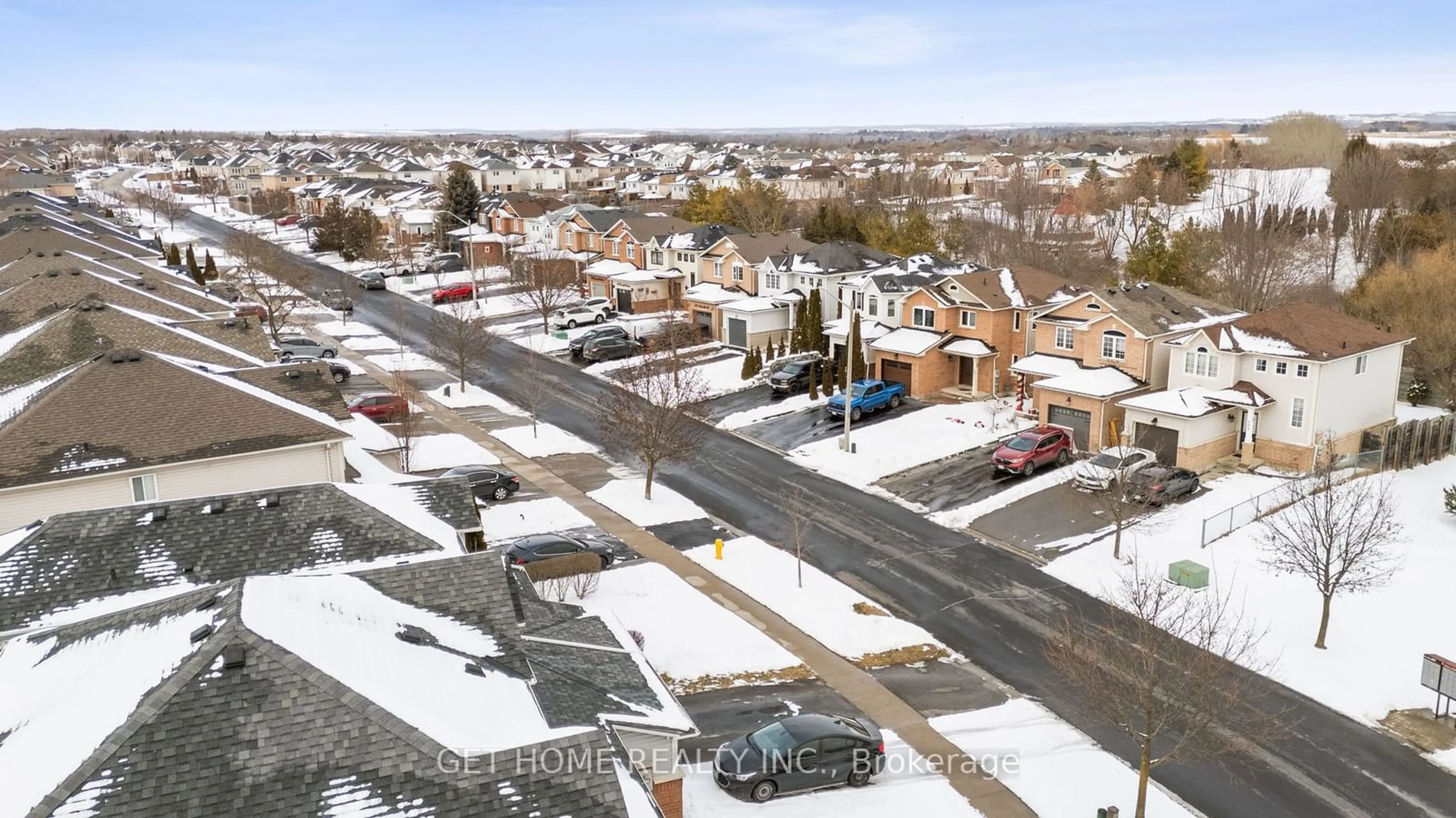 A pic from outside/outdoor area/front of a property/back of a property/a pic from drone, street for 267 Swindells St, Clarington Ontario L1C 5G7