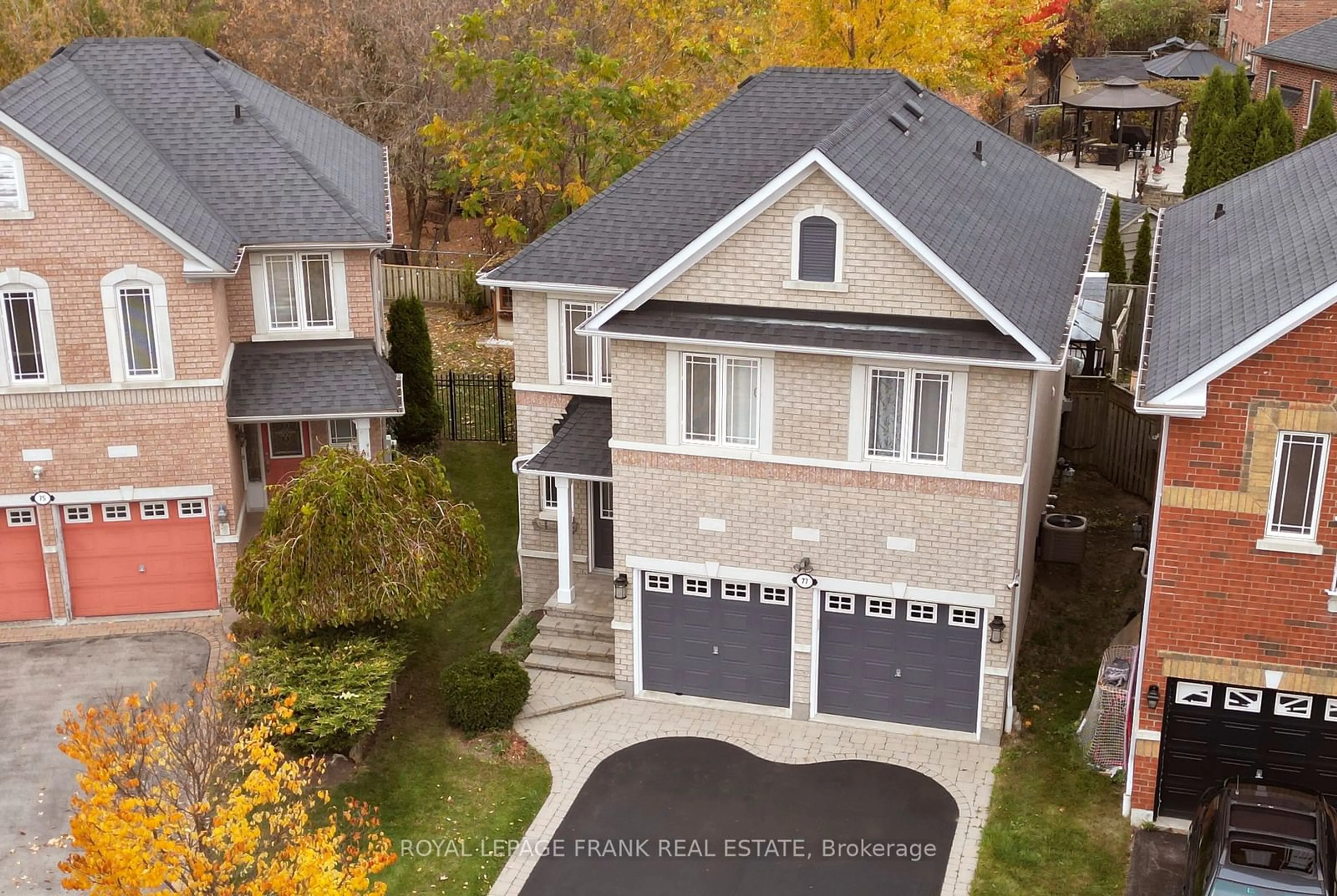 A pic from outside/outdoor area/front of a property/back of a property/a pic from drone, street for 77 Harty Cres, Ajax Ontario L1T 4E7