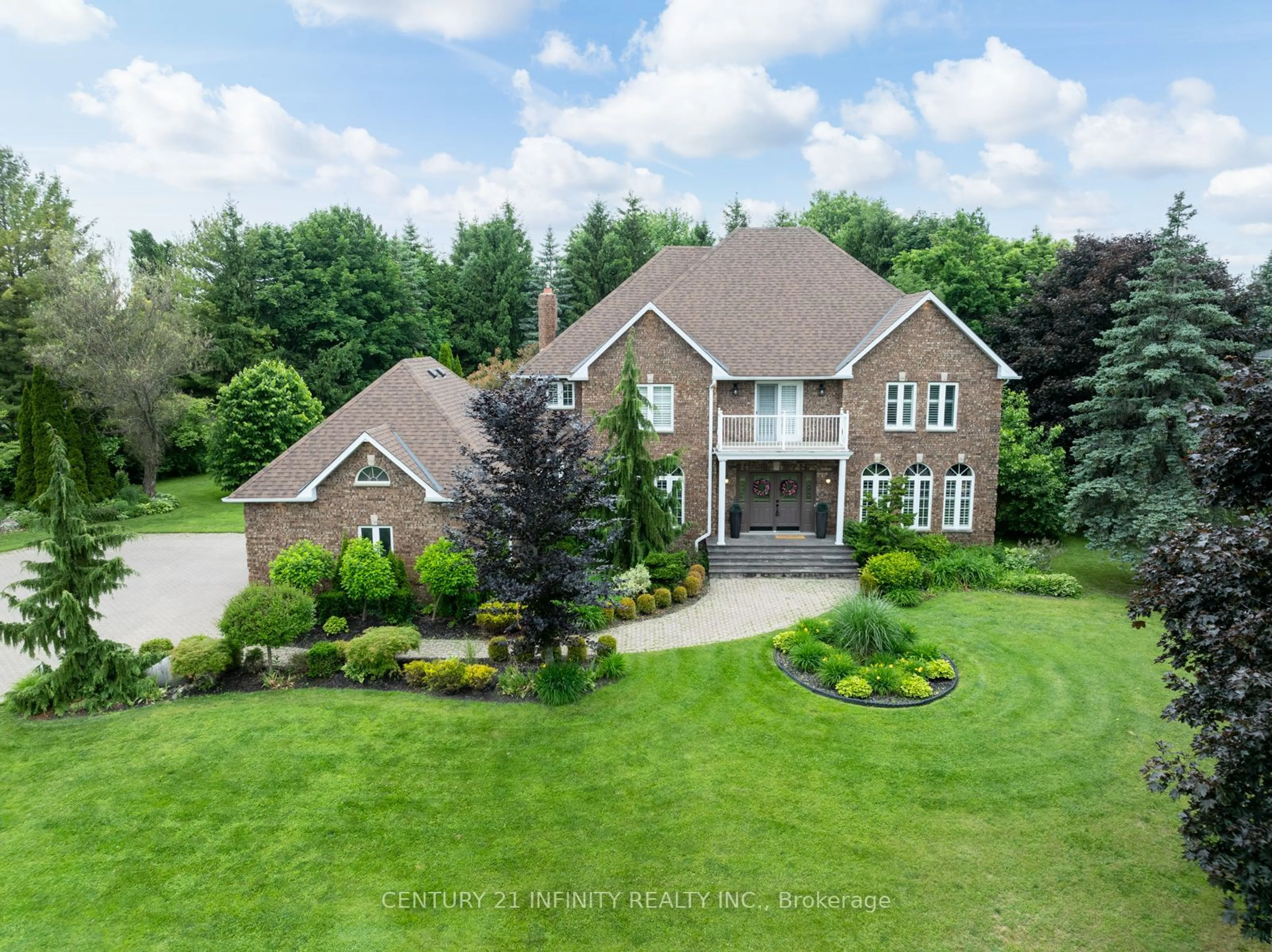 A pic from outside/outdoor area/front of a property/back of a property/a pic from drone, street for 10 Prince Rupert Dr, Clarington Ontario L1E 1Z4