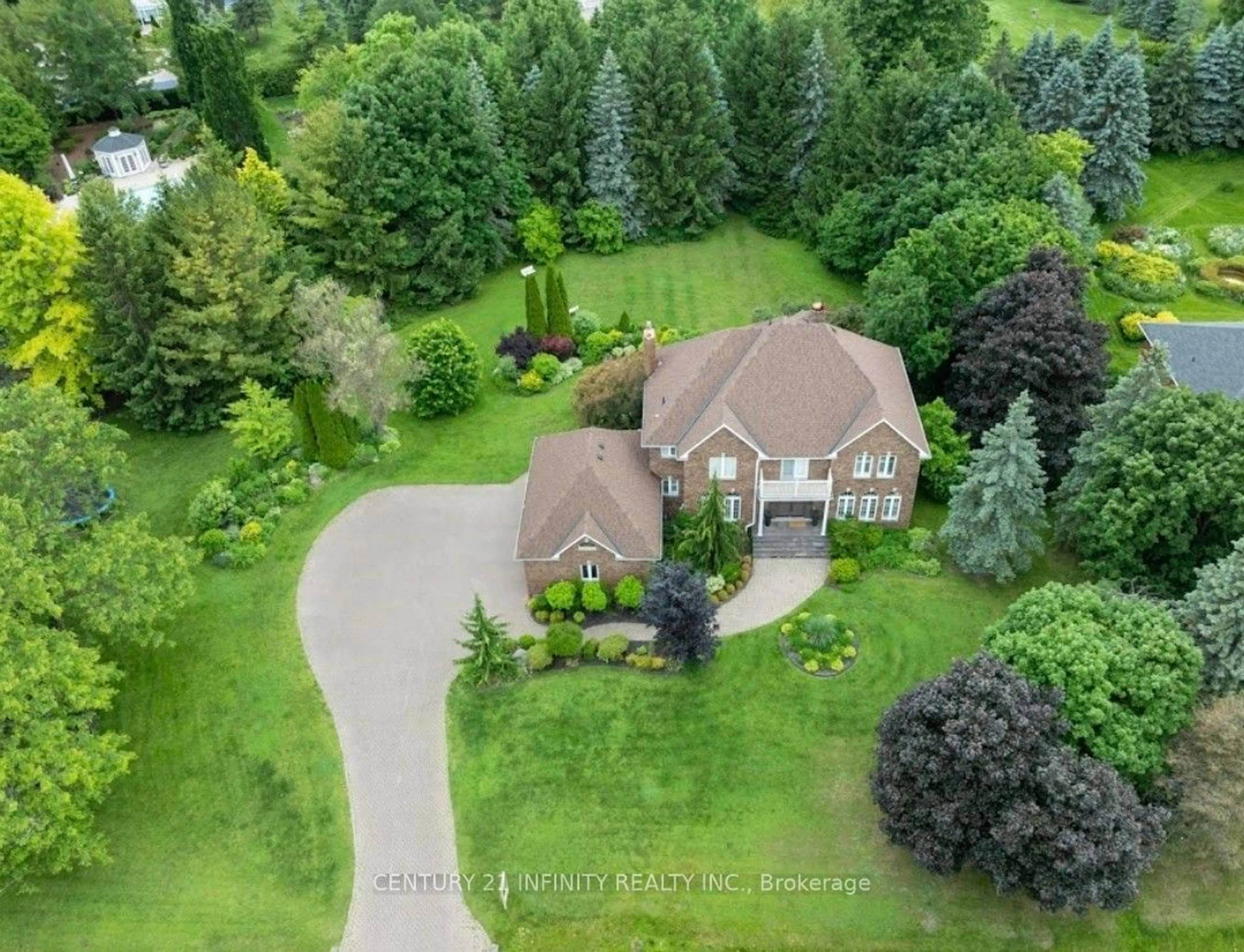 A pic from outside/outdoor area/front of a property/back of a property/a pic from drone, unknown for 10 Prince Rupert Dr, Clarington Ontario L1E 1Z4