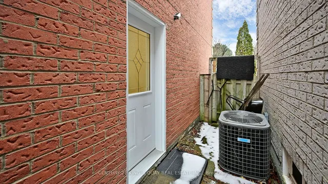 Additional property image - 77 Roxanne Cres