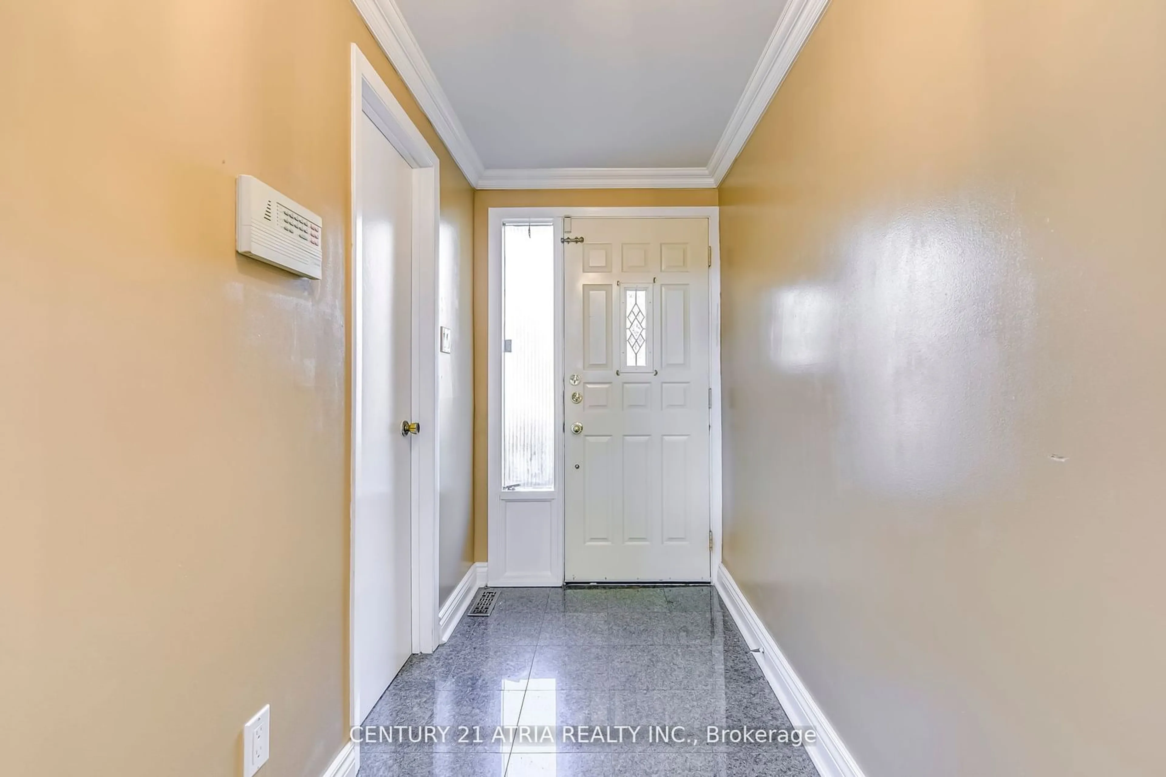 Indoor entryway for 331 Trudelle St #51, Toronto Ontario M1J 3J9