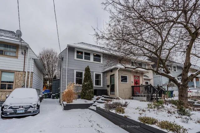 Additional image 17 of 398 Coxwell Ave
