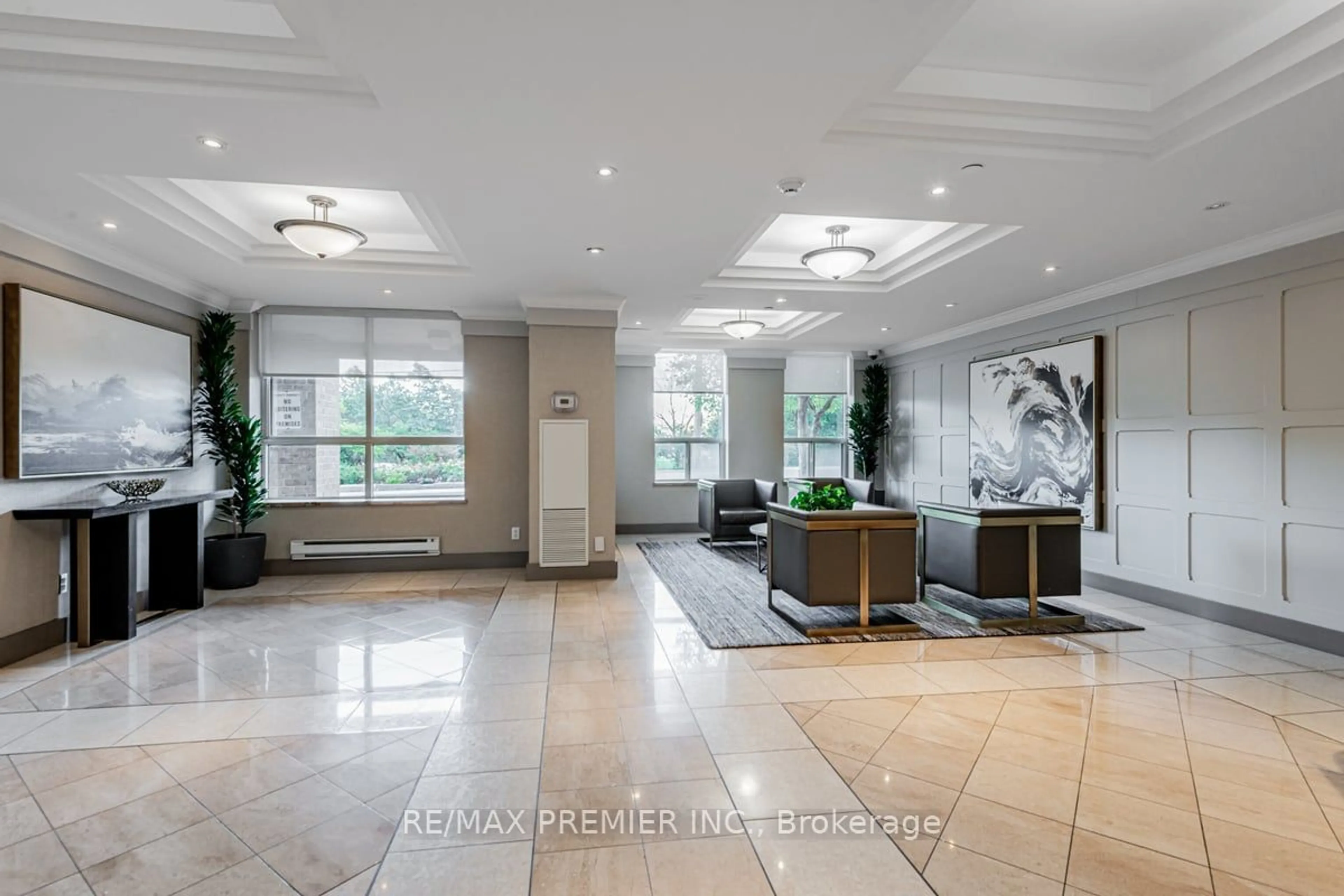 Lobby for 330 McCowan Rd #1114, Toronto Ontario M1J 3N3