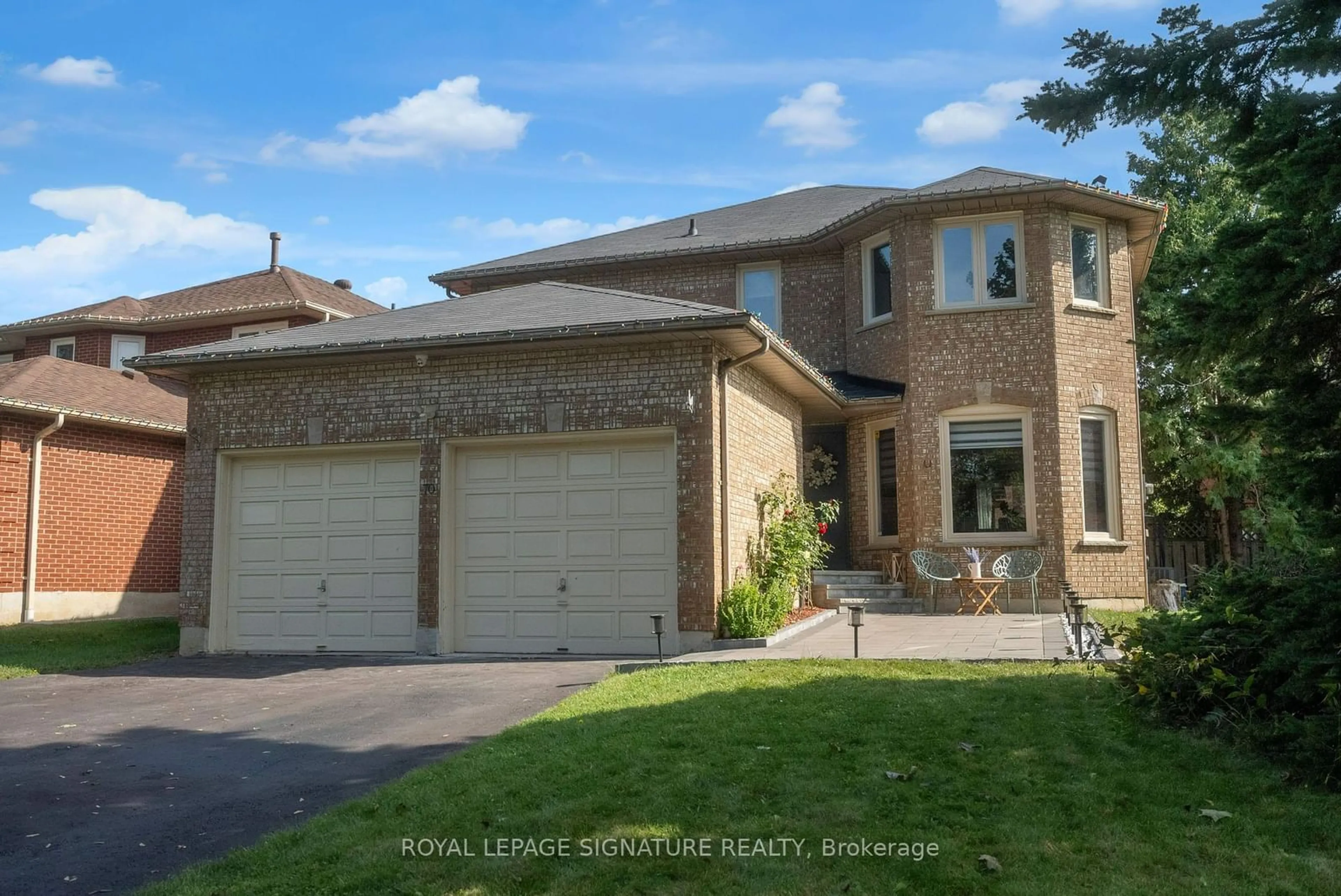 Home with brick exterior material, street for 70 Wyndfield Cres, Whitby Ontario L1N 8L1