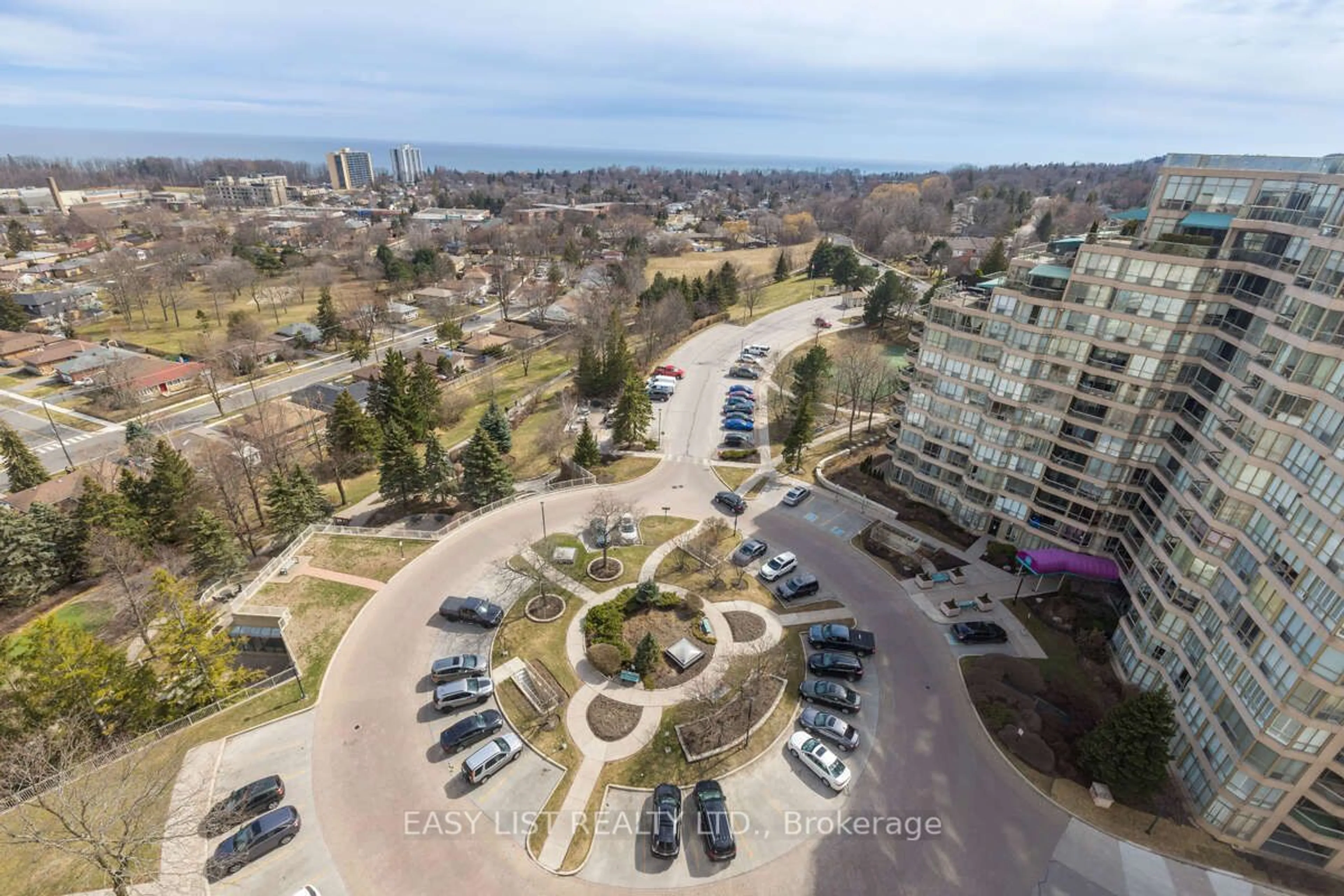 A pic from outside/outdoor area/front of a property/back of a property/a pic from drone, city buildings view from balcony for 20 Guildwood Pkwy #PH14, Toronto Ontario M1E 5B6