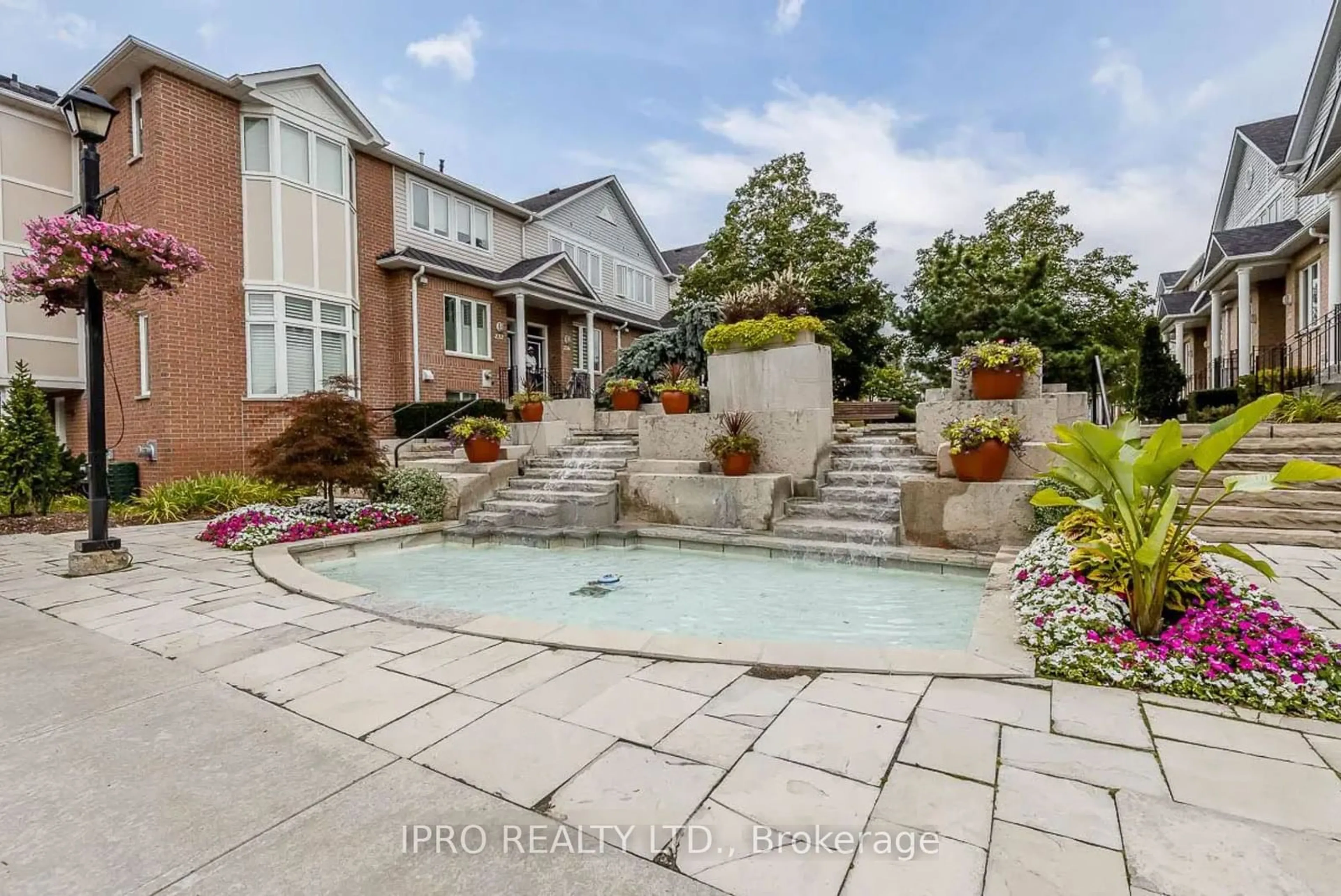 Pool for 83 Mondeo Dr #293, Toronto Ontario M1P 5B6