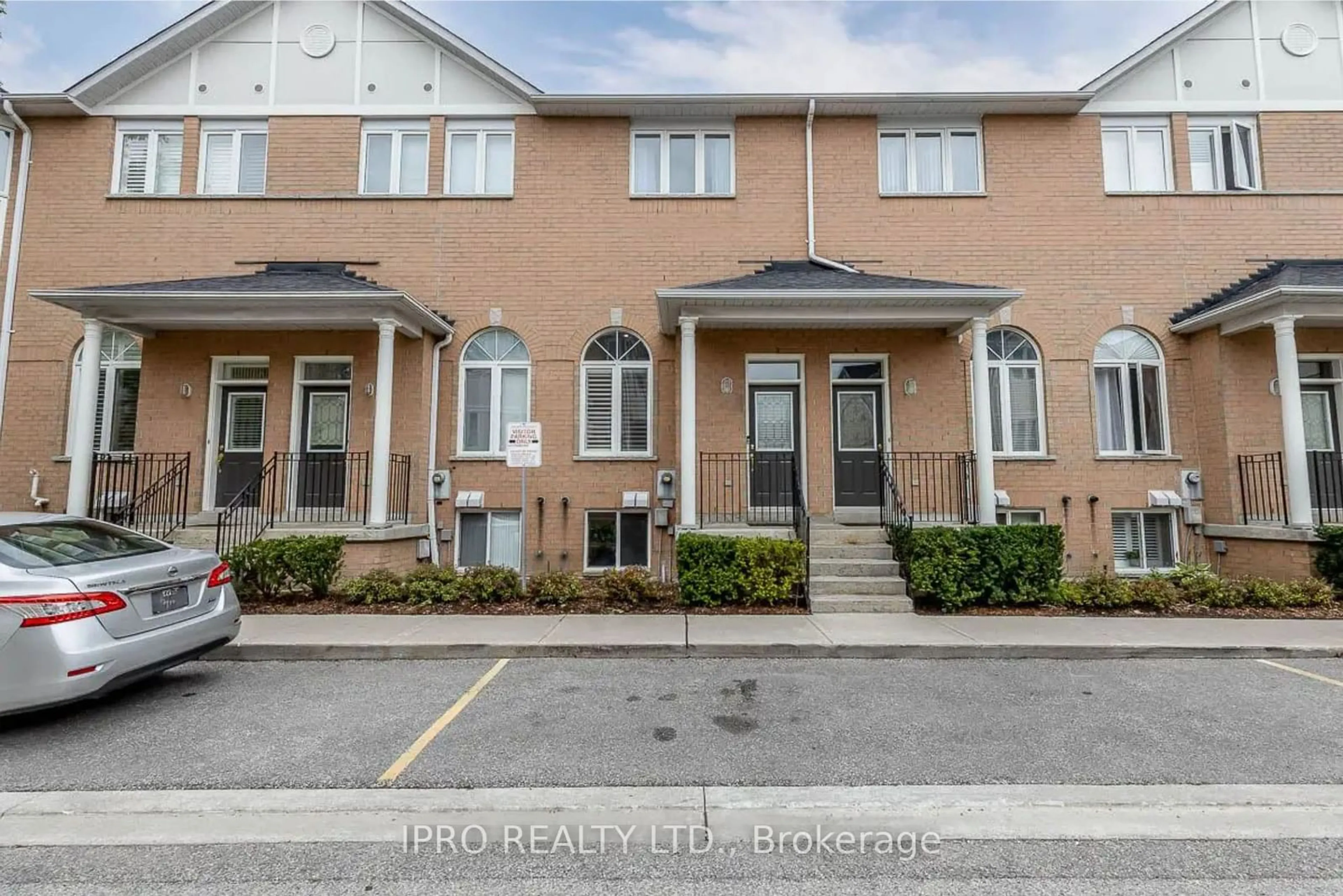 A pic from outside/outdoor area/front of a property/back of a property/a pic from drone, street for 83 Mondeo Dr #293, Toronto Ontario M1P 5B6