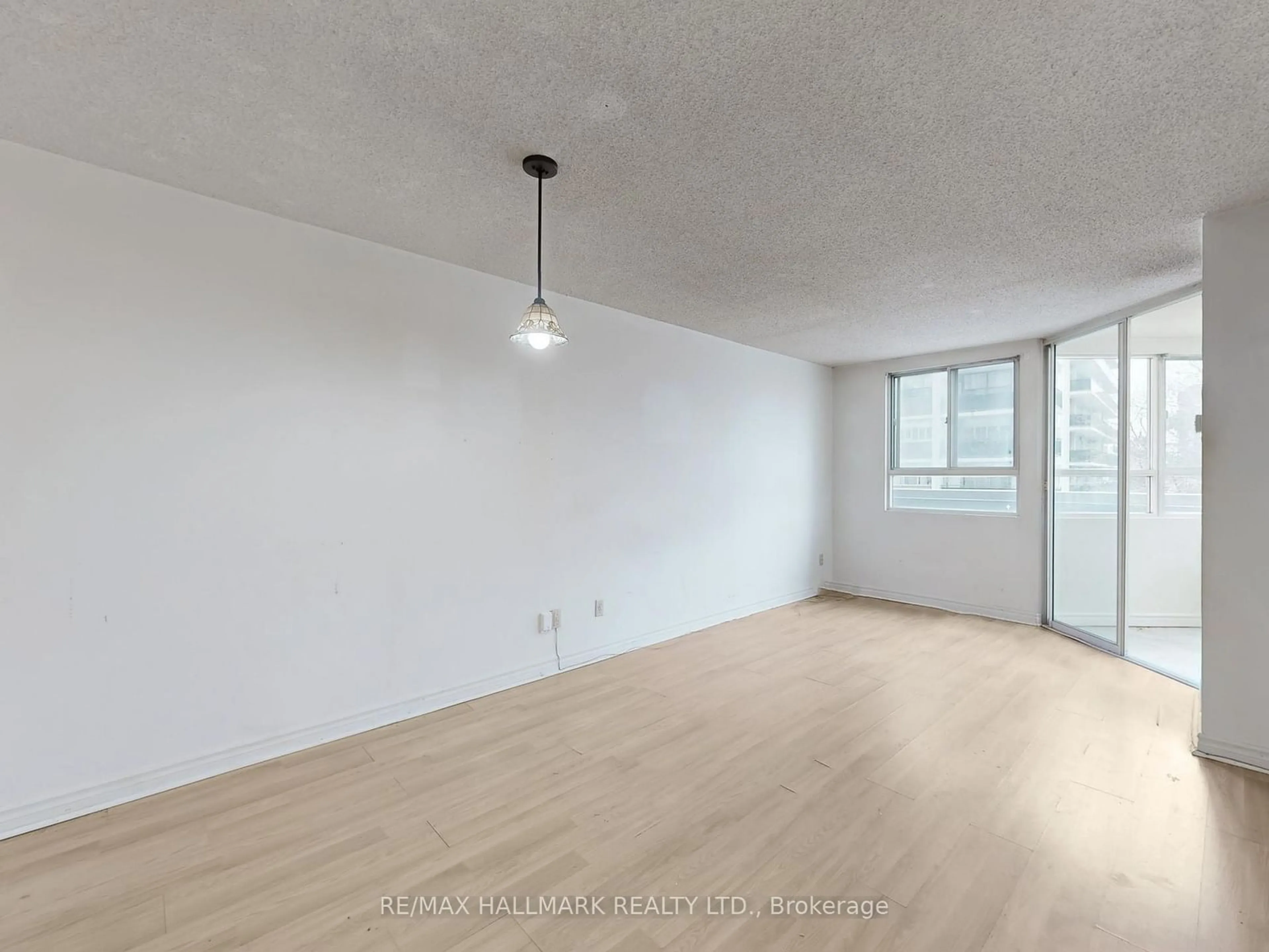 A pic of a room for 4 Park Vista Dr #414, Toronto Ontario M4B 3M8