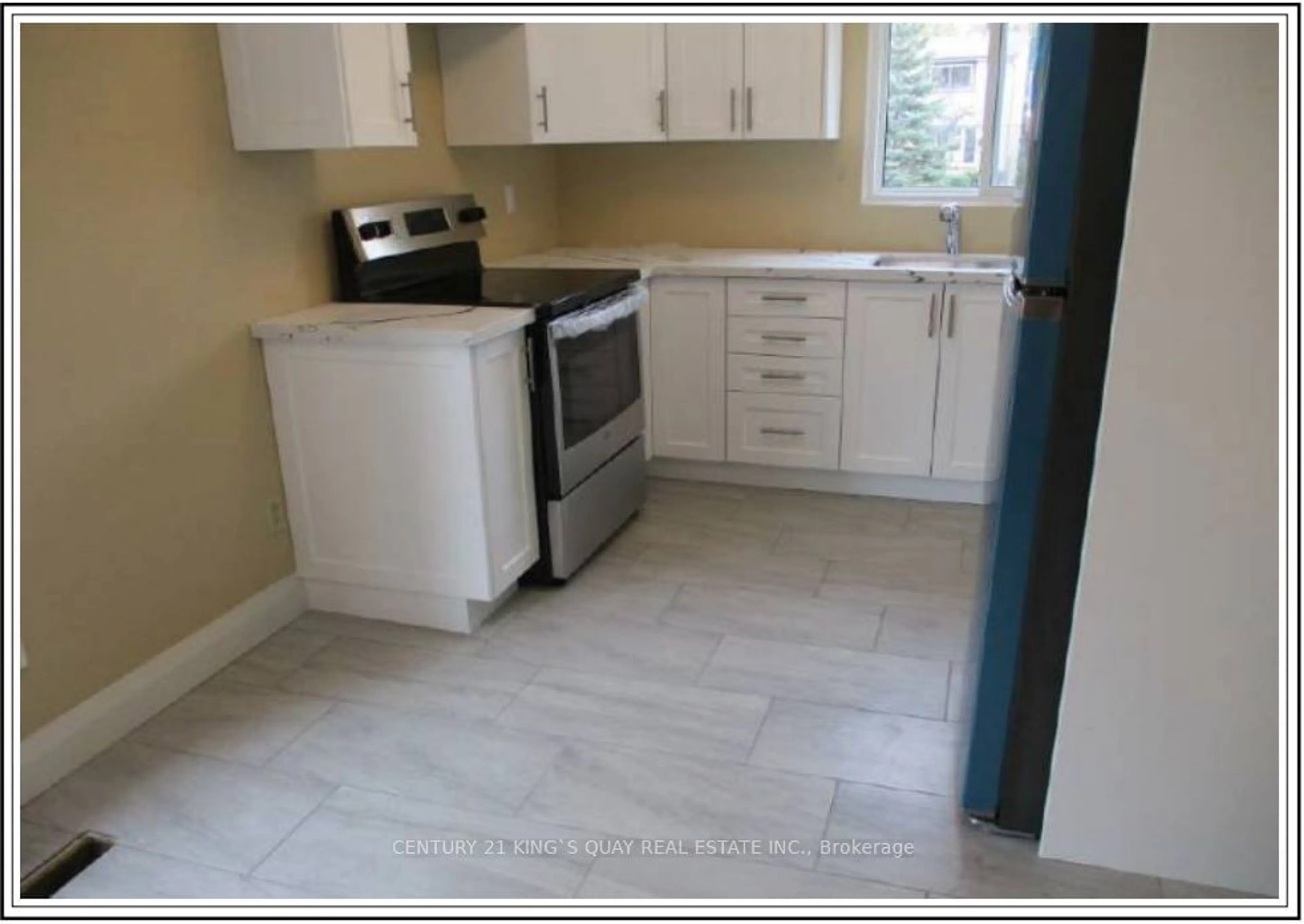 Standard kitchen, ceramic/tile floor for 67 ORMOND Dr, Oshawa Ontario L1G 7E3