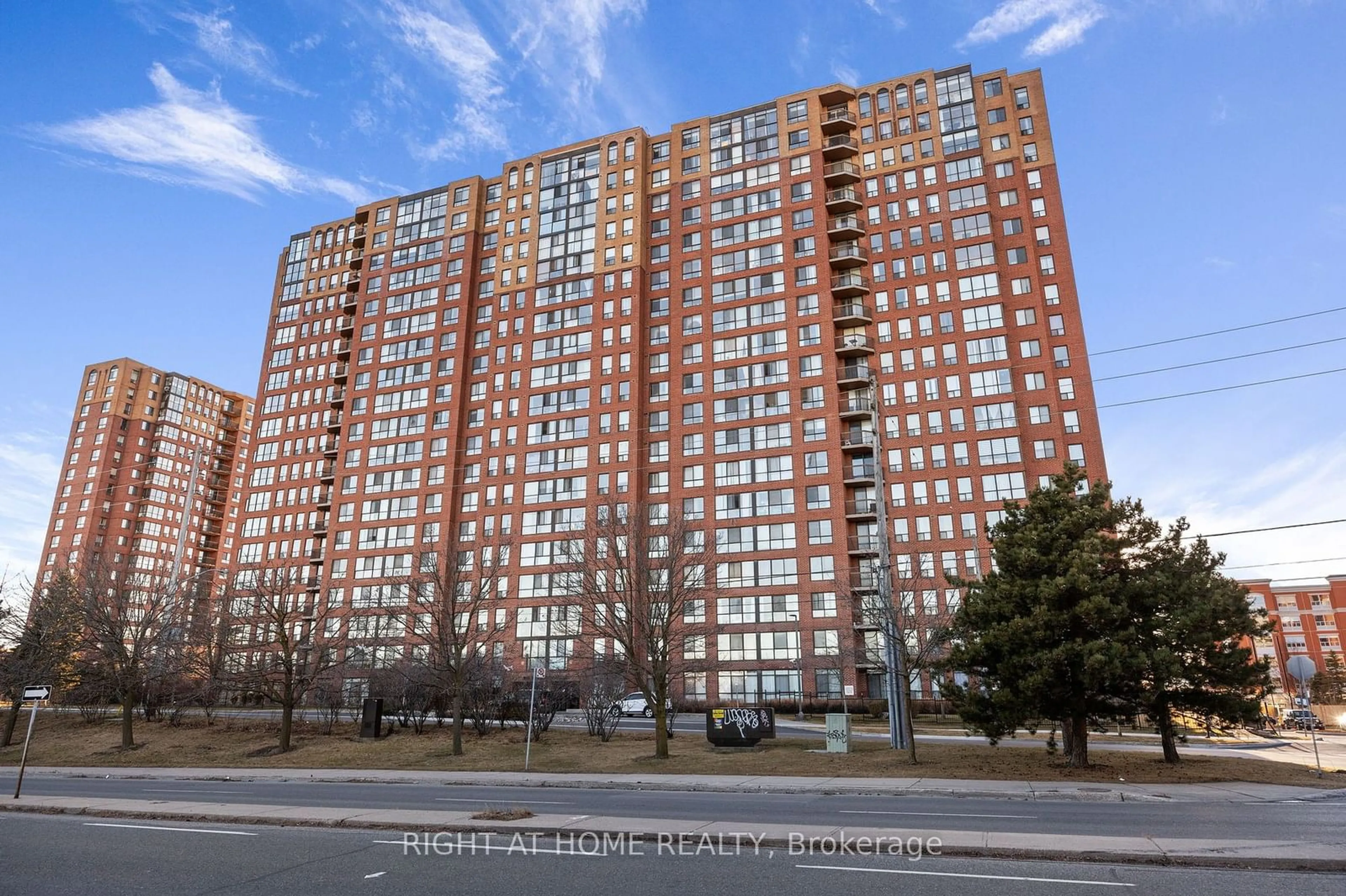 Unknown for 330 Mccowan Rd #212, Toronto Ontario M1J 3N3