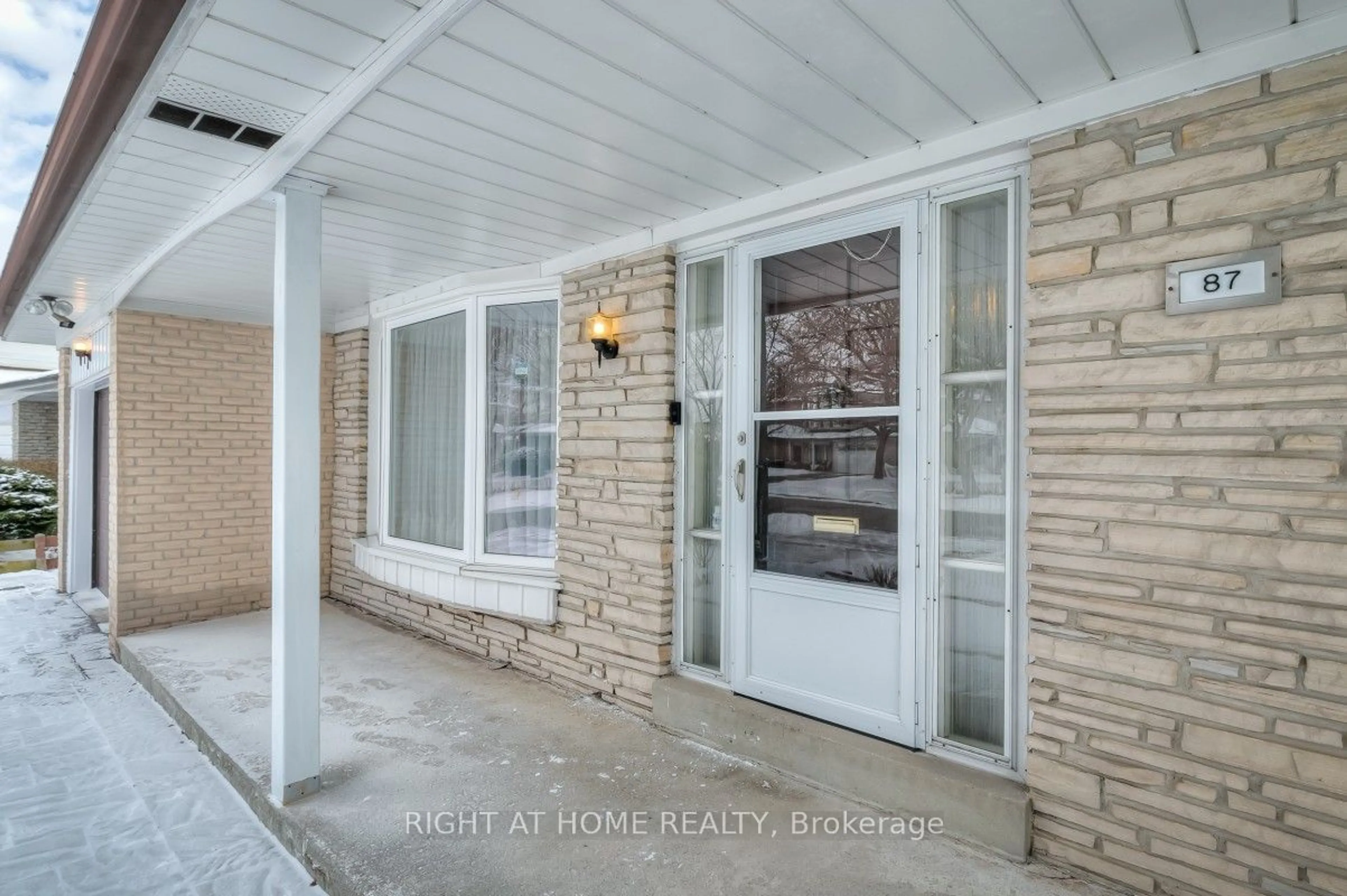 Indoor entryway for 87 Chartland Blvd, Toronto Ontario M1S 2R7