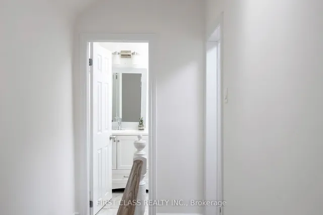 Additional property image - 121 Galt Ave