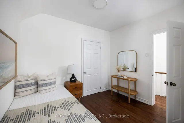 Additional property image - 121 Galt Ave