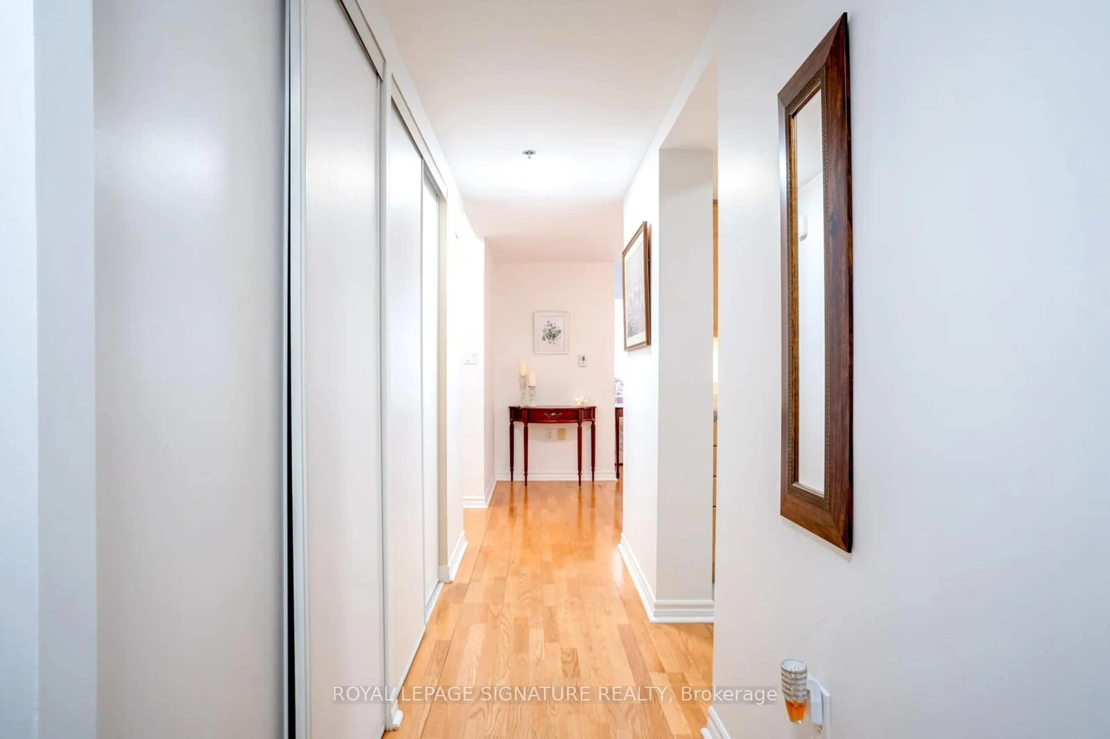 Indoor foyer for 115 Bonis Ave #604, Toronto Ontario M1R 4B2