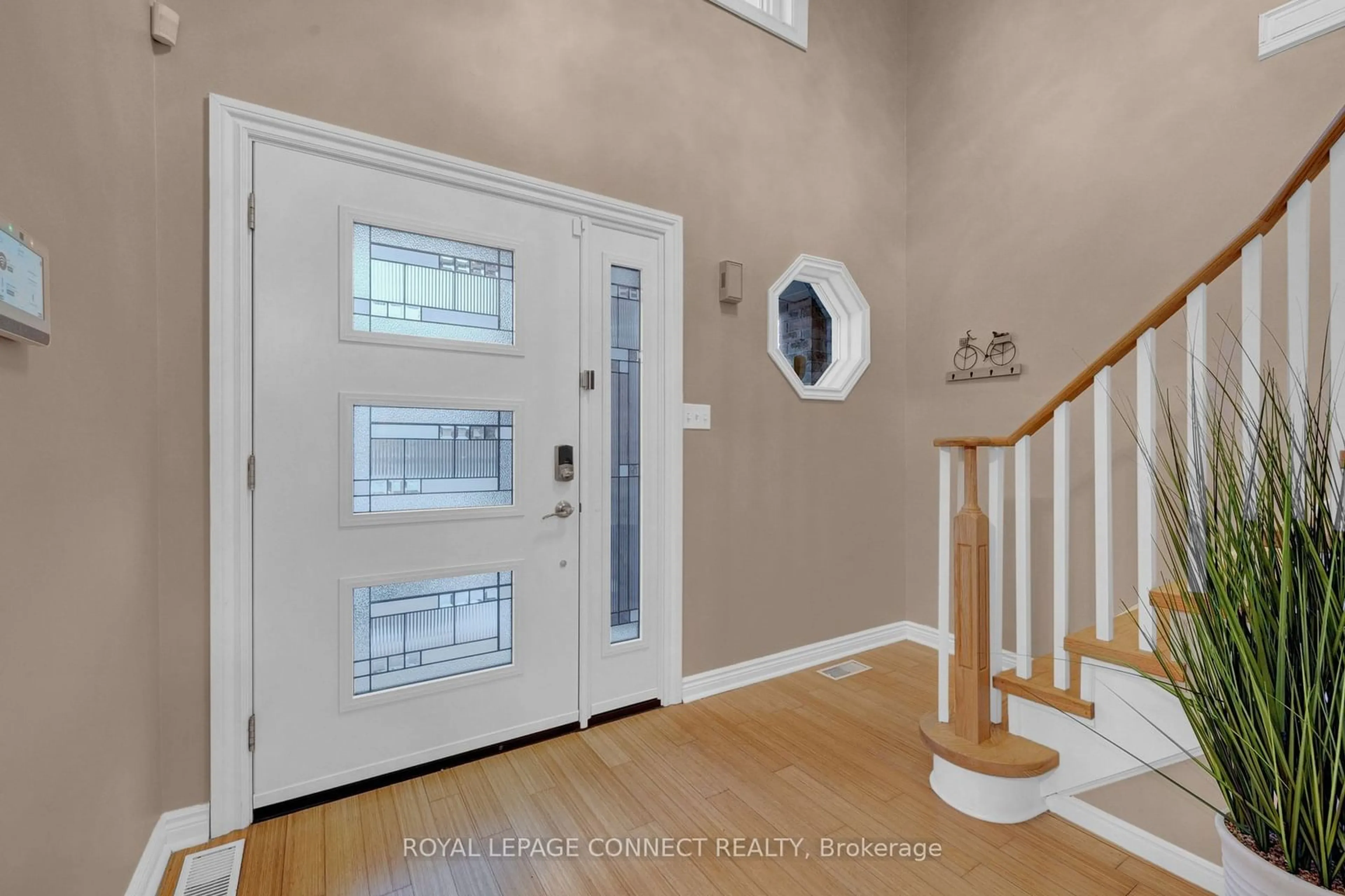 Indoor entryway for 18 Dunkin Ave, Clarington Ontario L1E 2E3