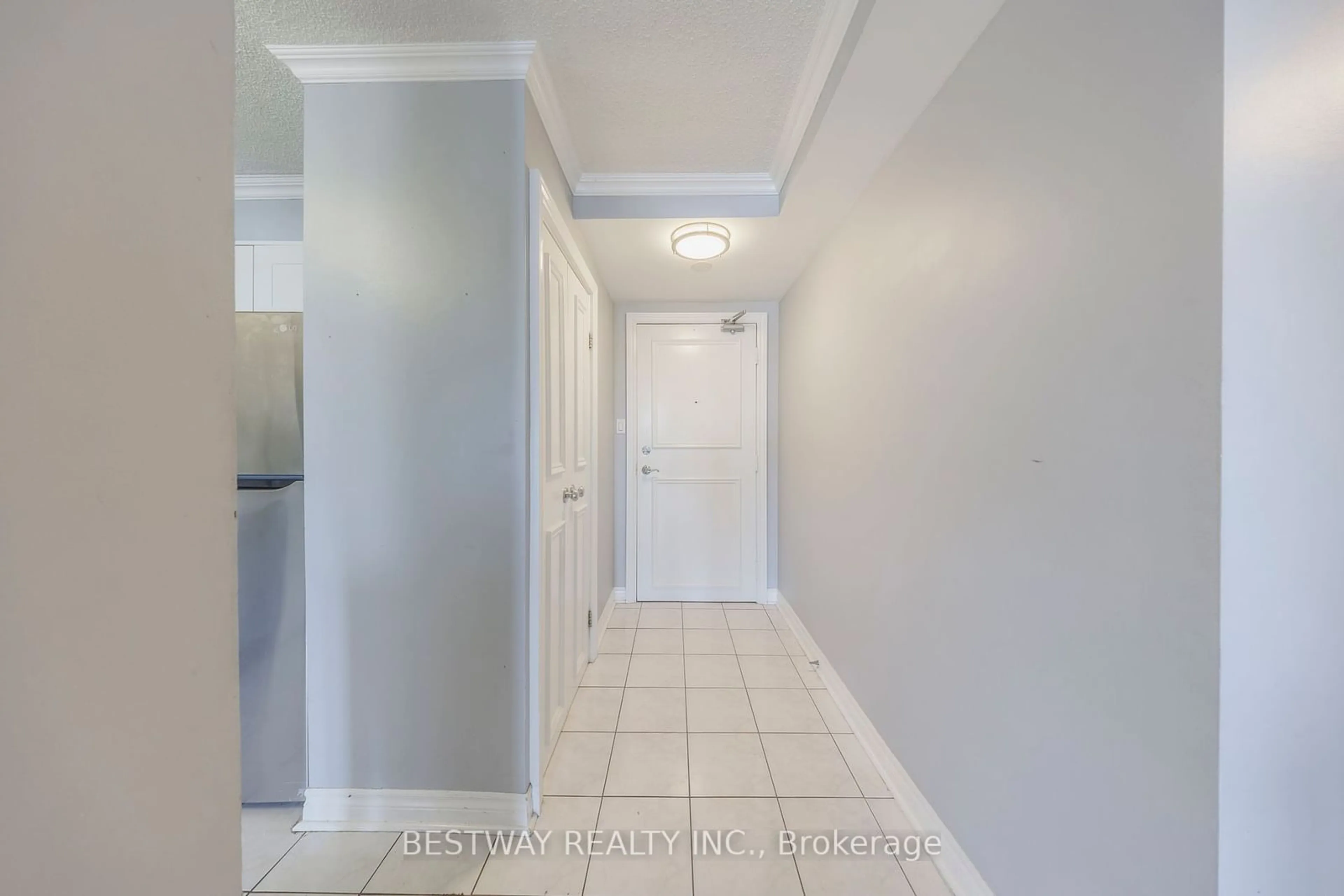 Indoor entryway for 1535 Diefenbaker Crt #403, Pickering Ontario L1V 3W2