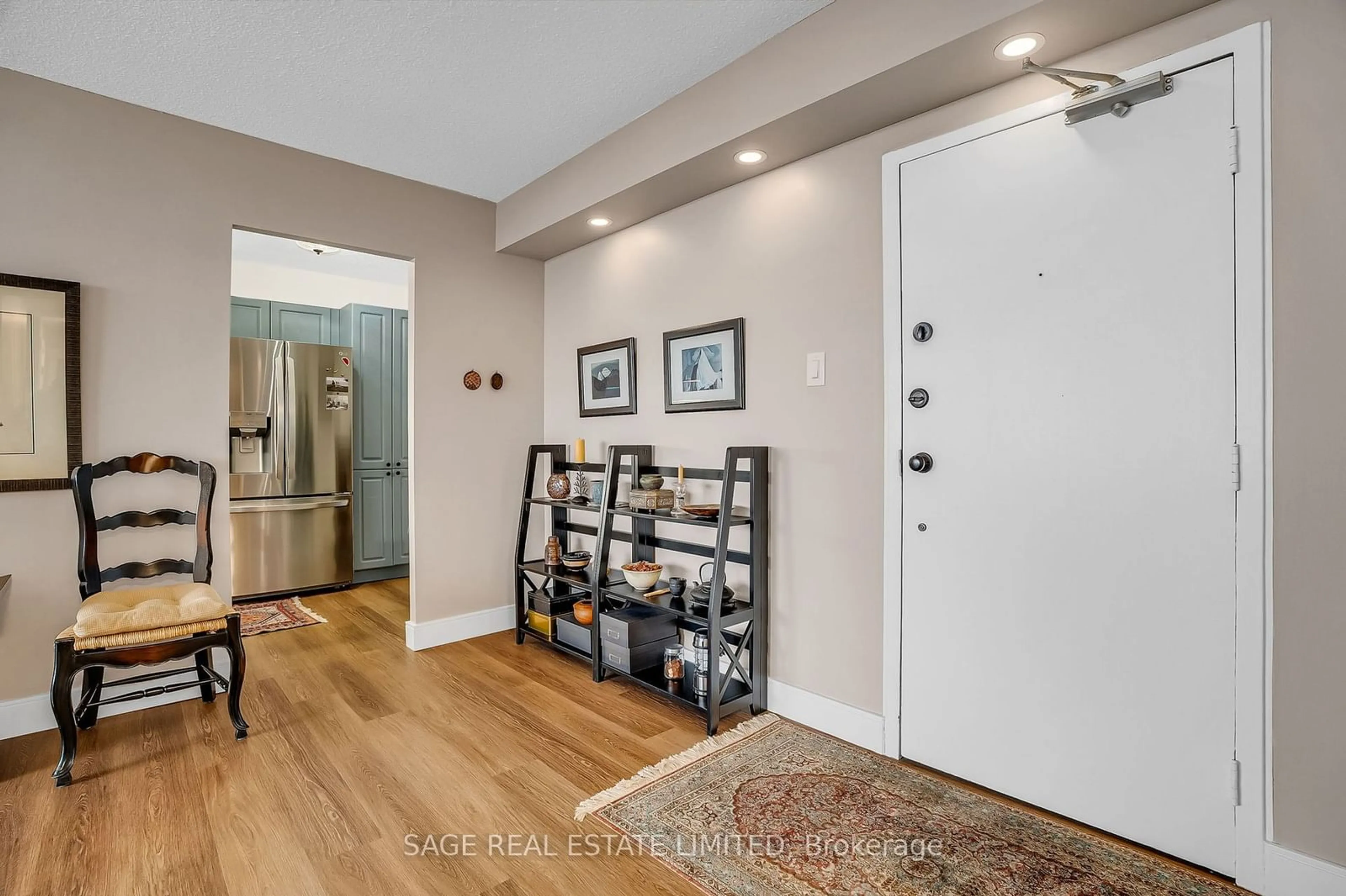 Indoor entryway for 1210 Radom St #904, Pickering Ontario L1W 2Z3