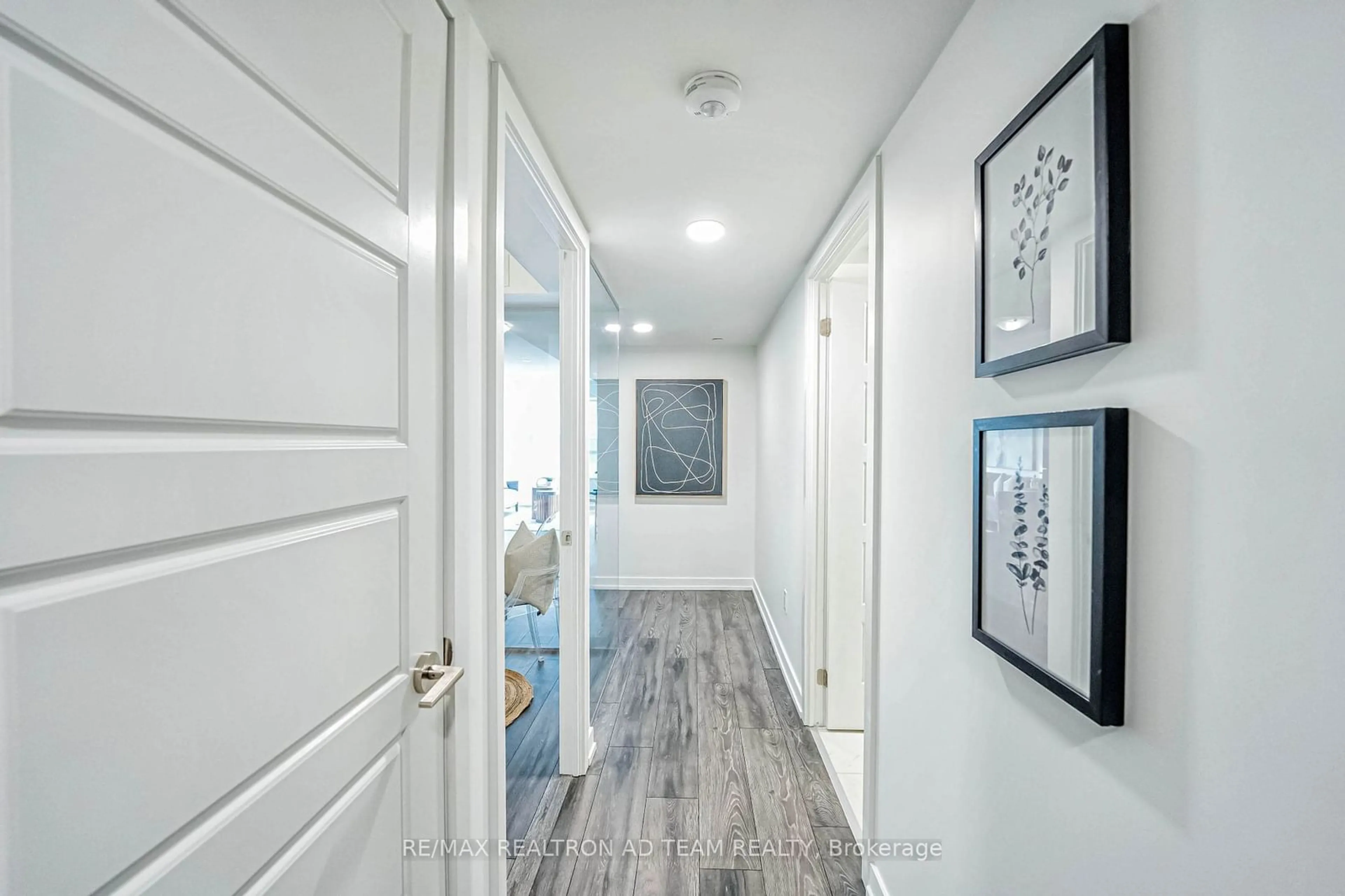 Indoor entryway for 1455 Celebration Dr #1203, Pickering Ontario L1W 0C3