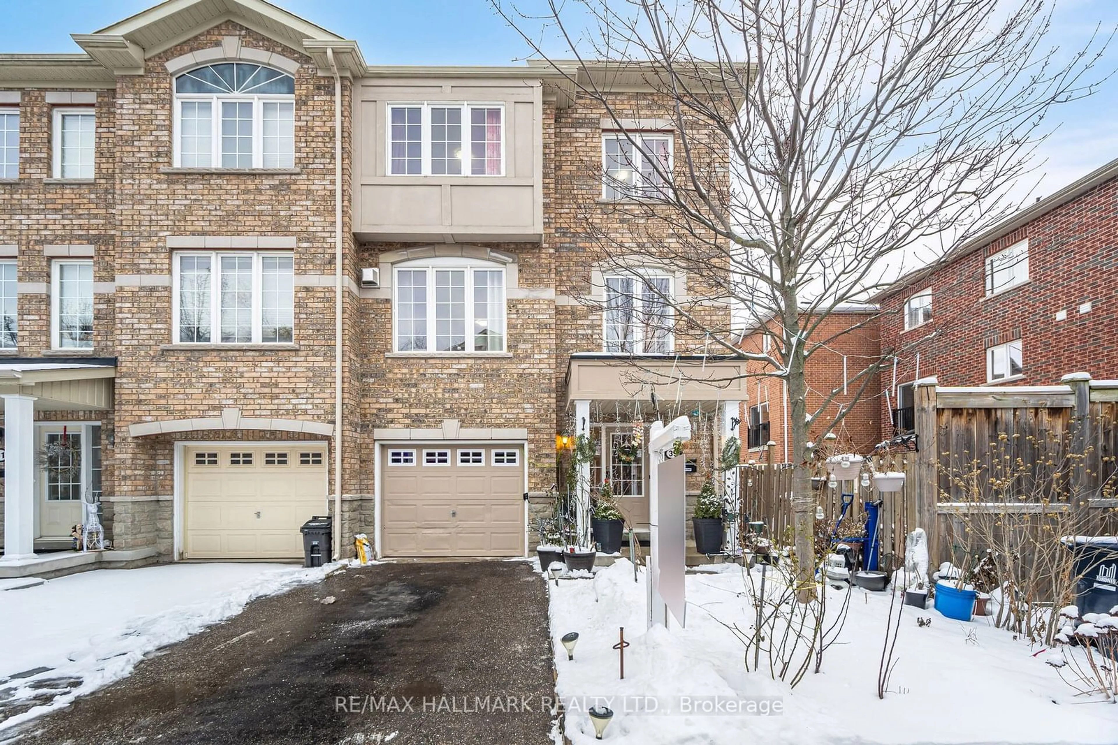 Home with brick exterior material, street for 39 Pin Lane, Toronto Ontario M1J 3J5