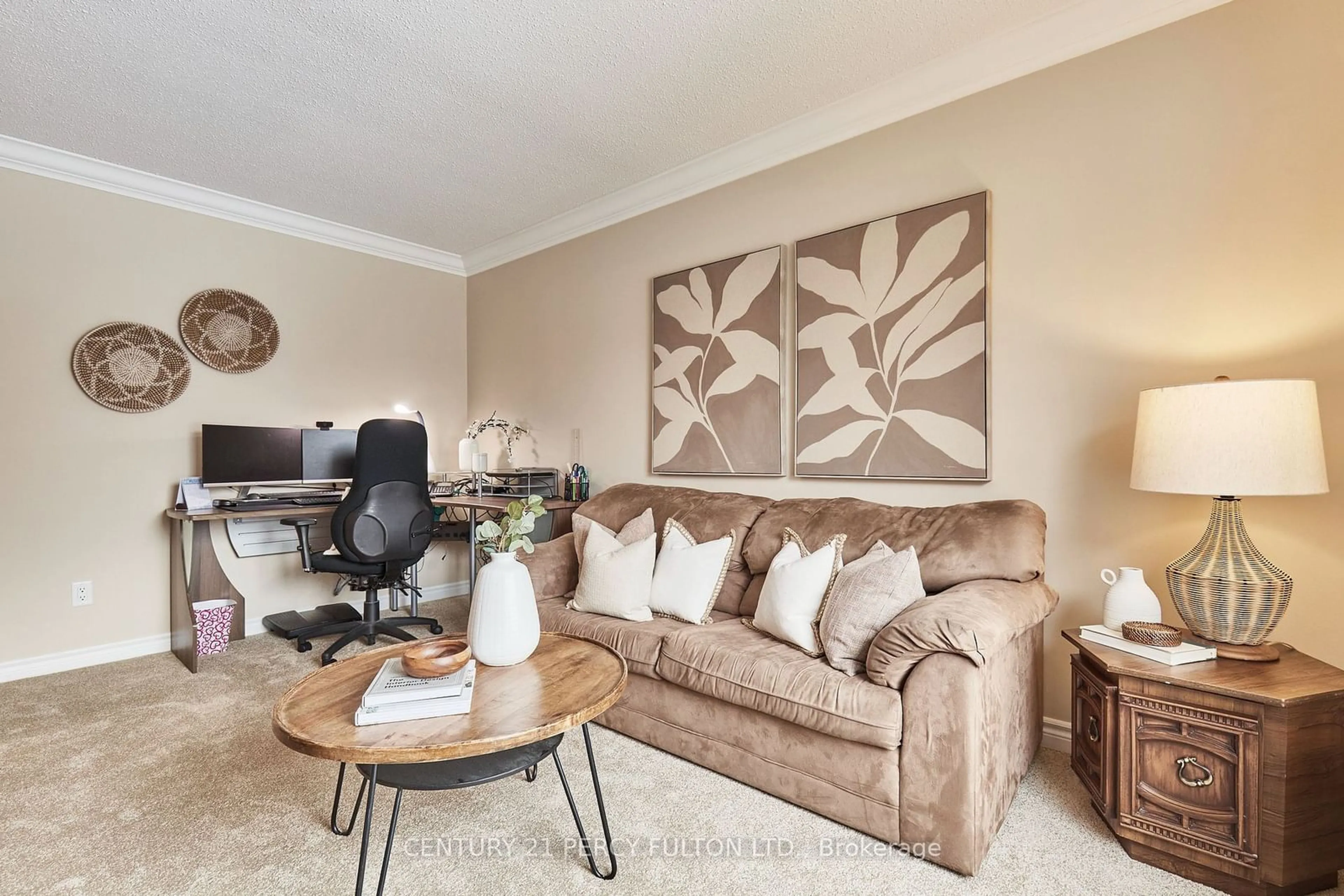 Living room with furniture, unknown for 1509 Oberon Crt, Pickering Ontario L1V 4V4