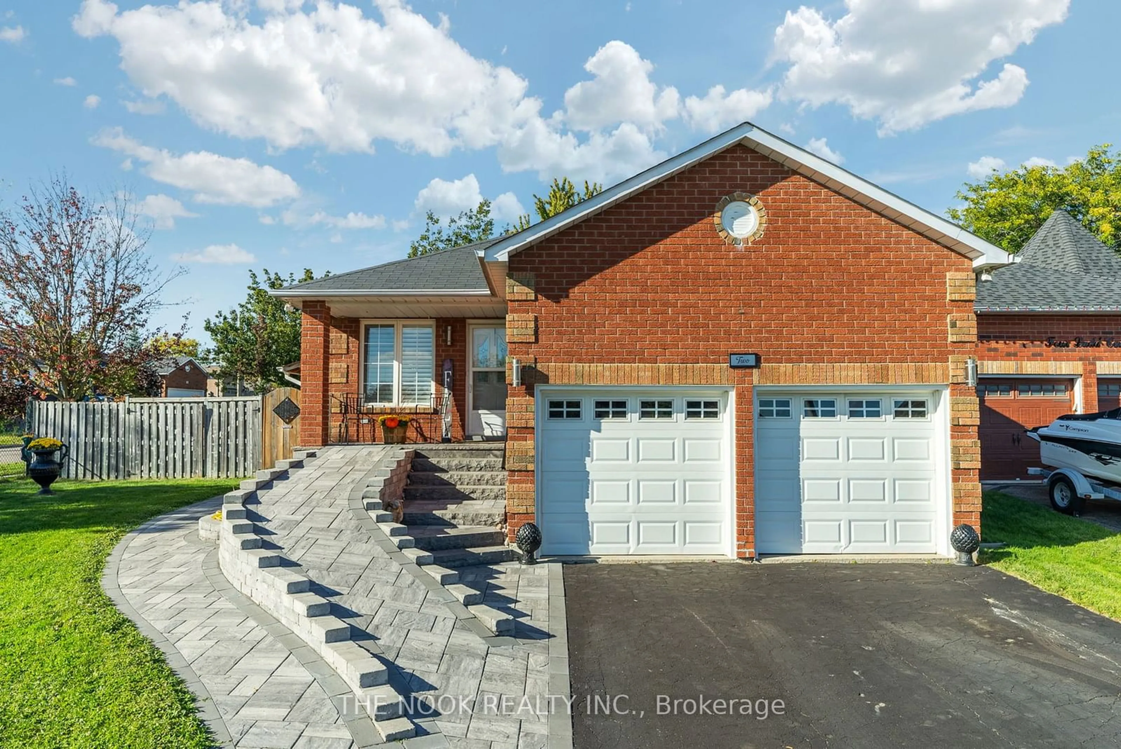 Home with brick exterior material, street for 2 Ladd Crt, Clarington Ontario L1C 4V8