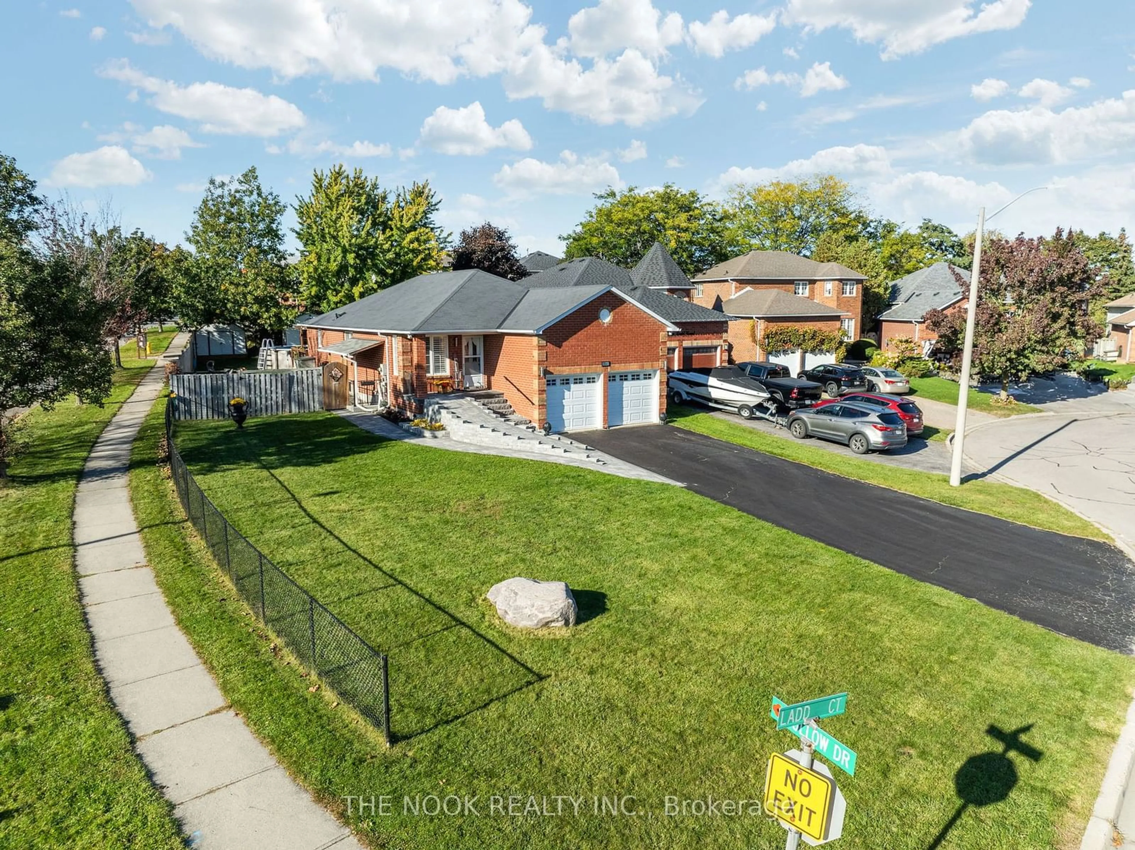 A pic from outside/outdoor area/front of a property/back of a property/a pic from drone, street for 2 Ladd Crt, Clarington Ontario L1C 4V8