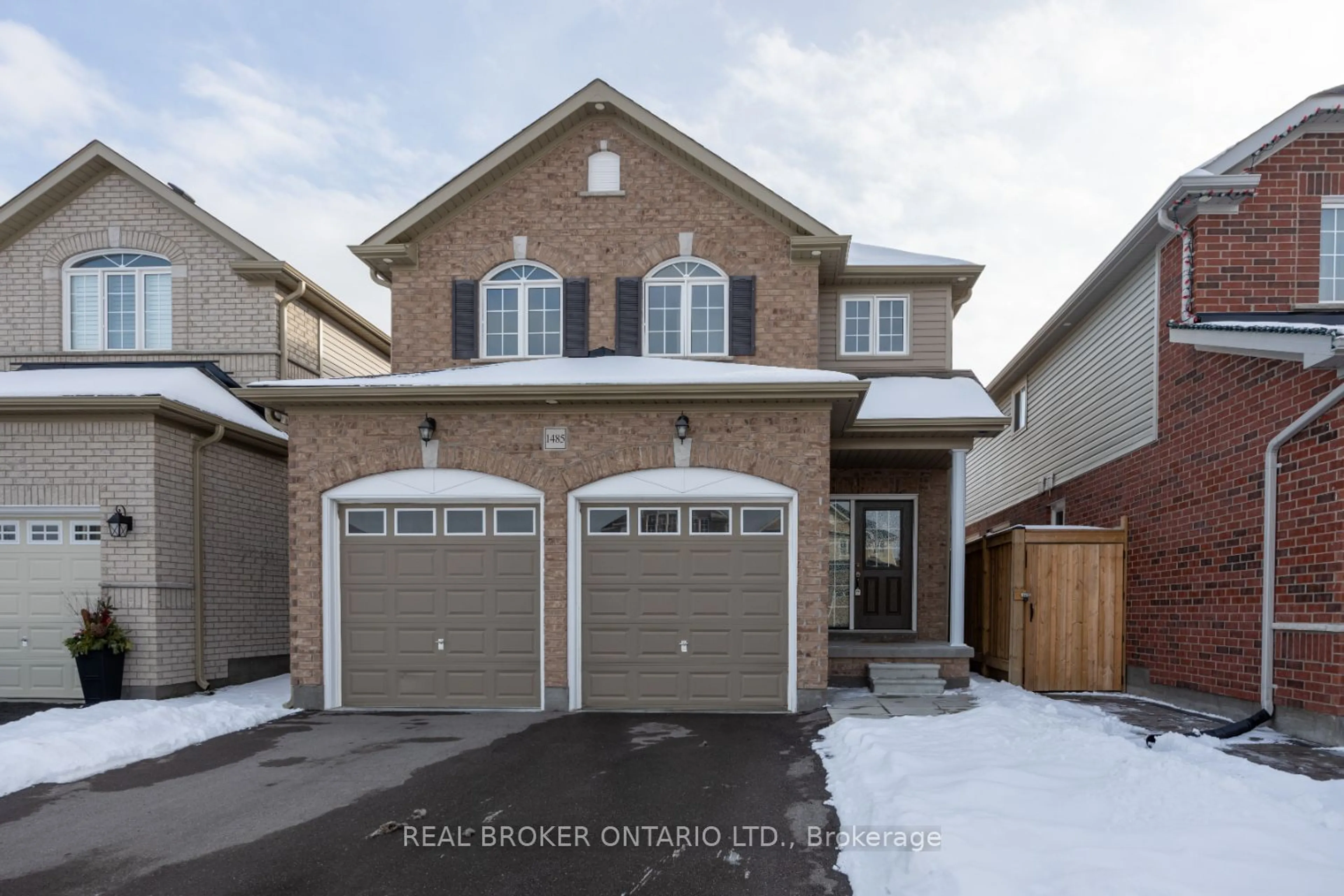 Home with brick exterior material, street for 1485 Dunedin Cres, Oshawa Ontario L1K 0T9