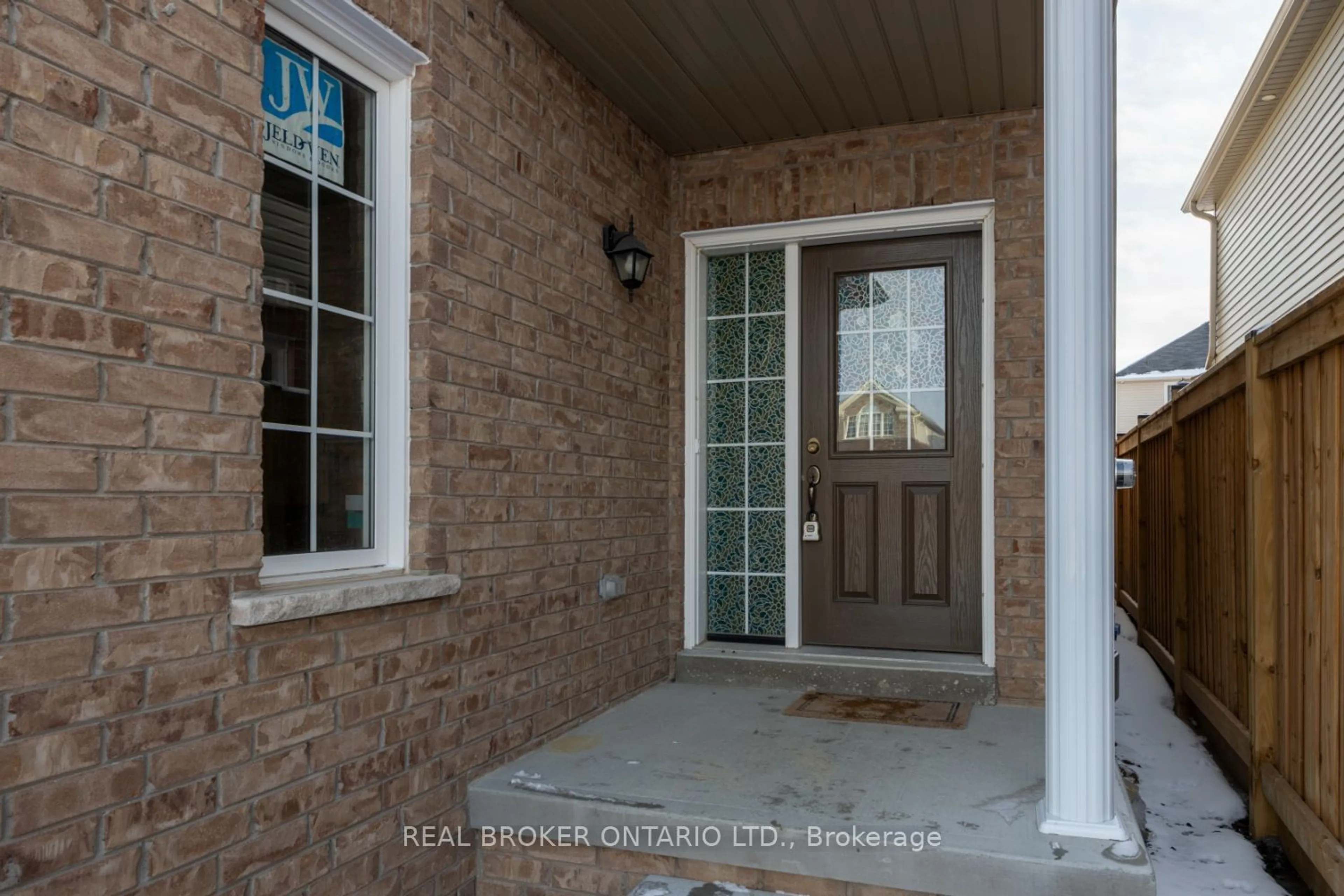 Indoor entryway for 1485 Dunedin Cres, Oshawa Ontario L1K 0T9