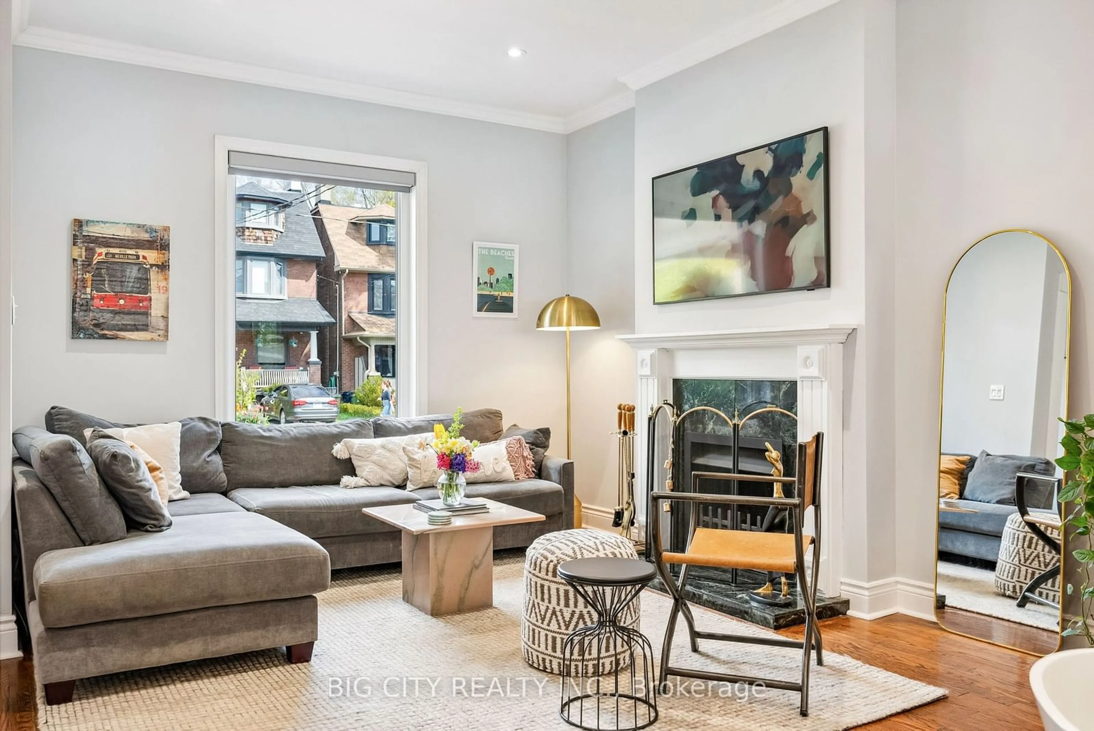 Living room with furniture, unknown for 49 Columbine Ave, Toronto Ontario M4L 1P6