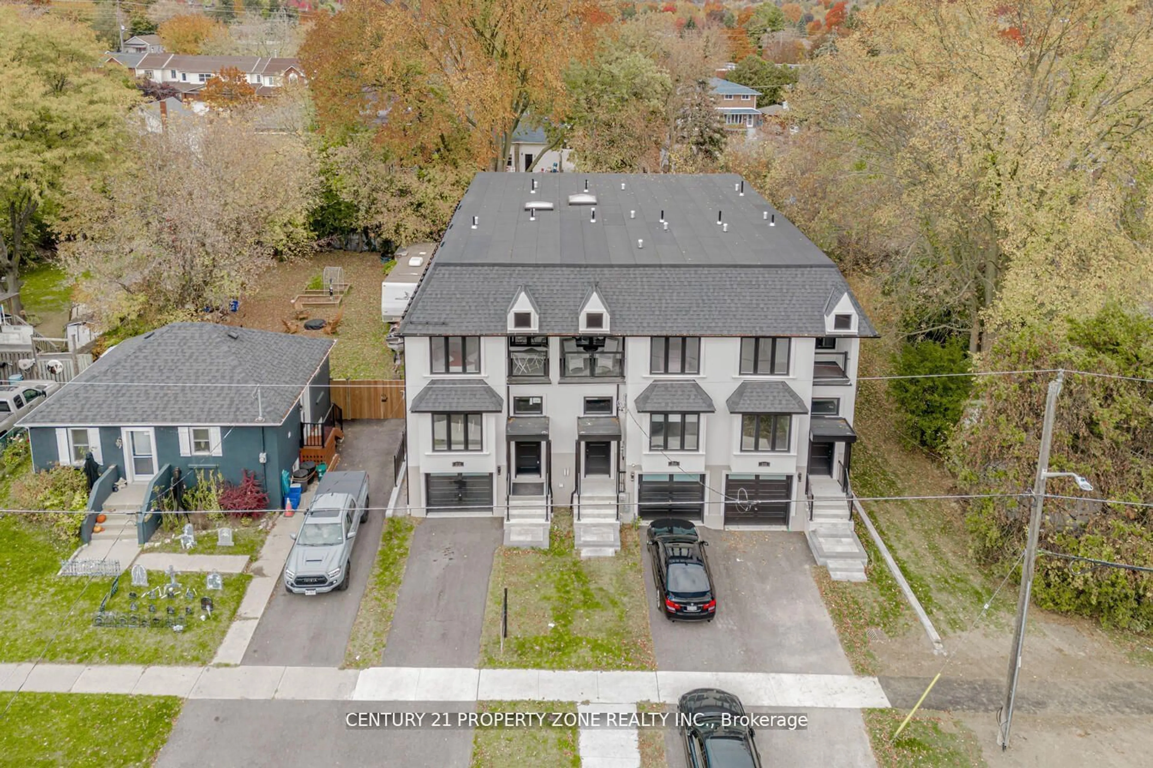 A pic from outside/outdoor area/front of a property/back of a property/a pic from drone, street for 312 Anderson Ave, Oshawa Ontario L1J 2N7