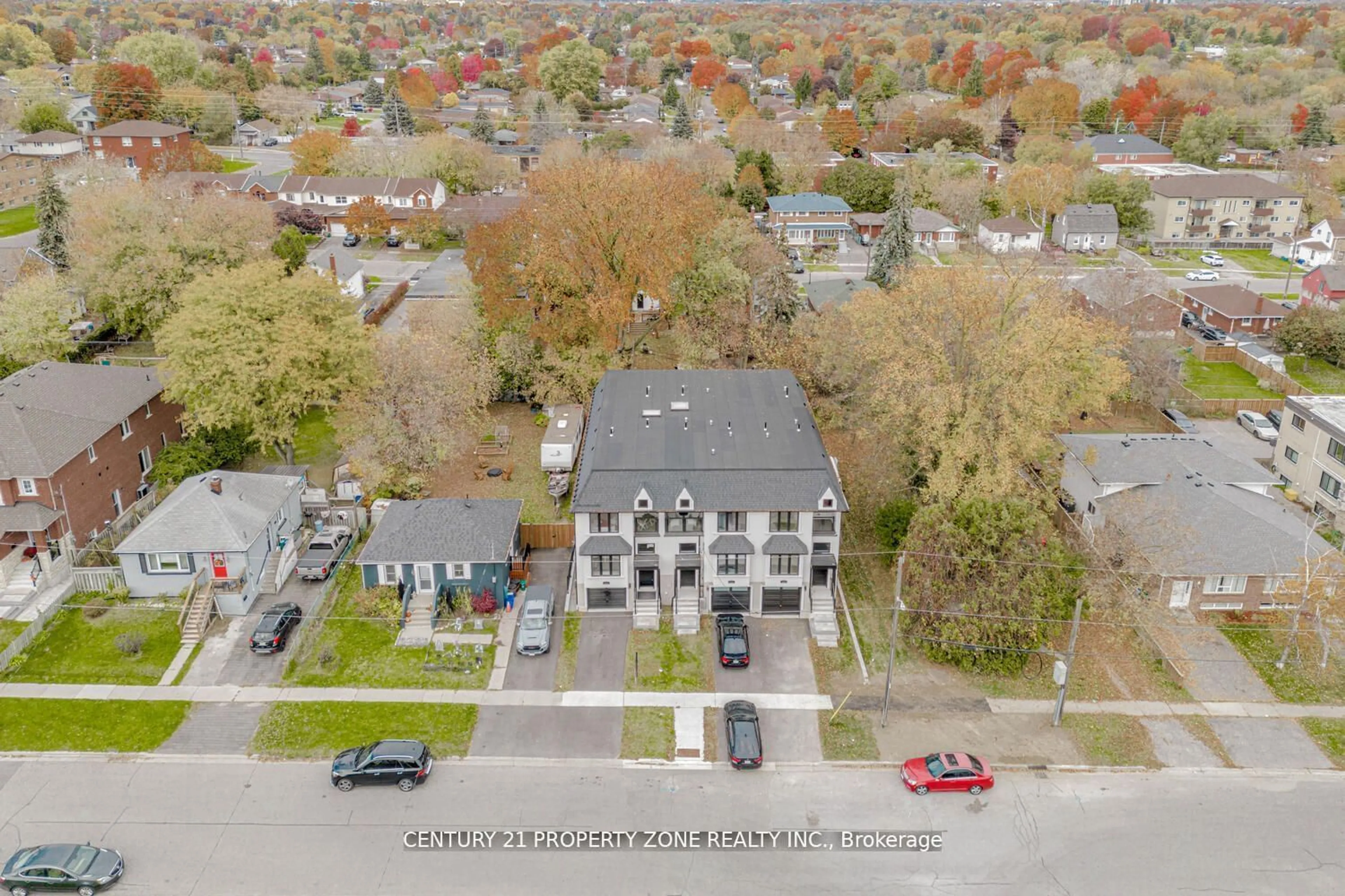 A pic from outside/outdoor area/front of a property/back of a property/a pic from drone, street for 312 Anderson Ave, Oshawa Ontario L1J 2N7