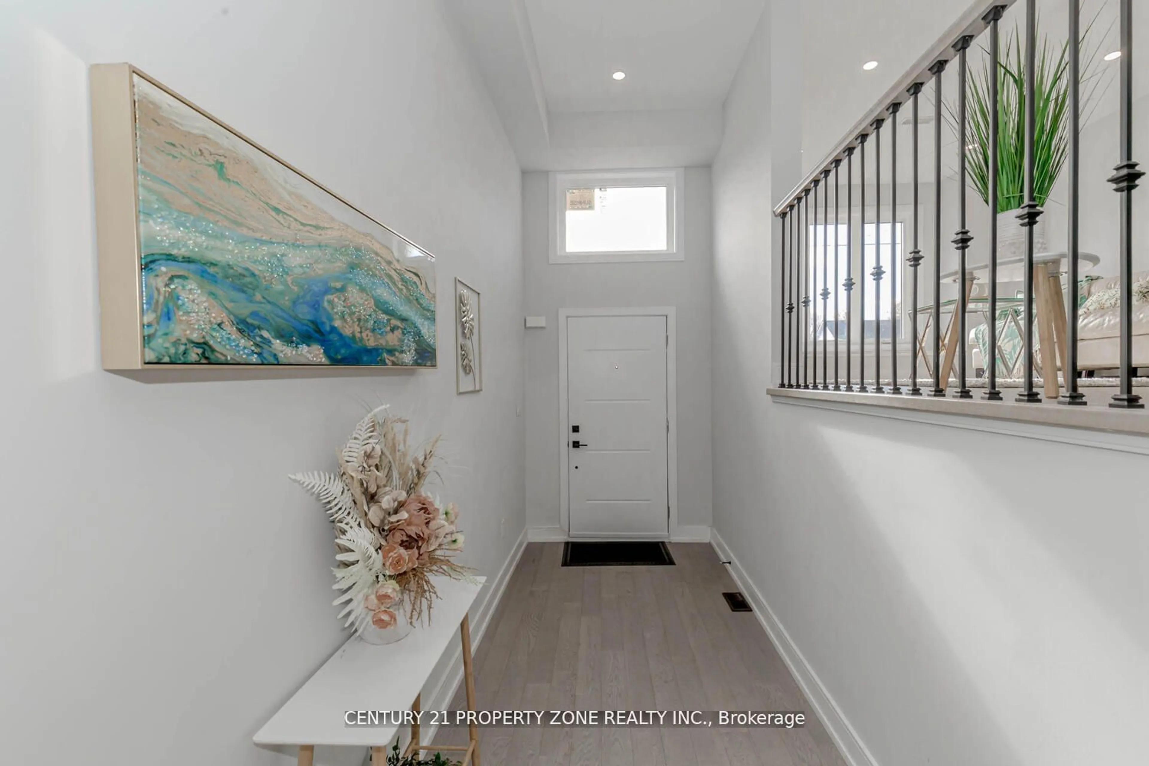 Indoor entryway for 312 Anderson Ave, Oshawa Ontario L1J 2N7