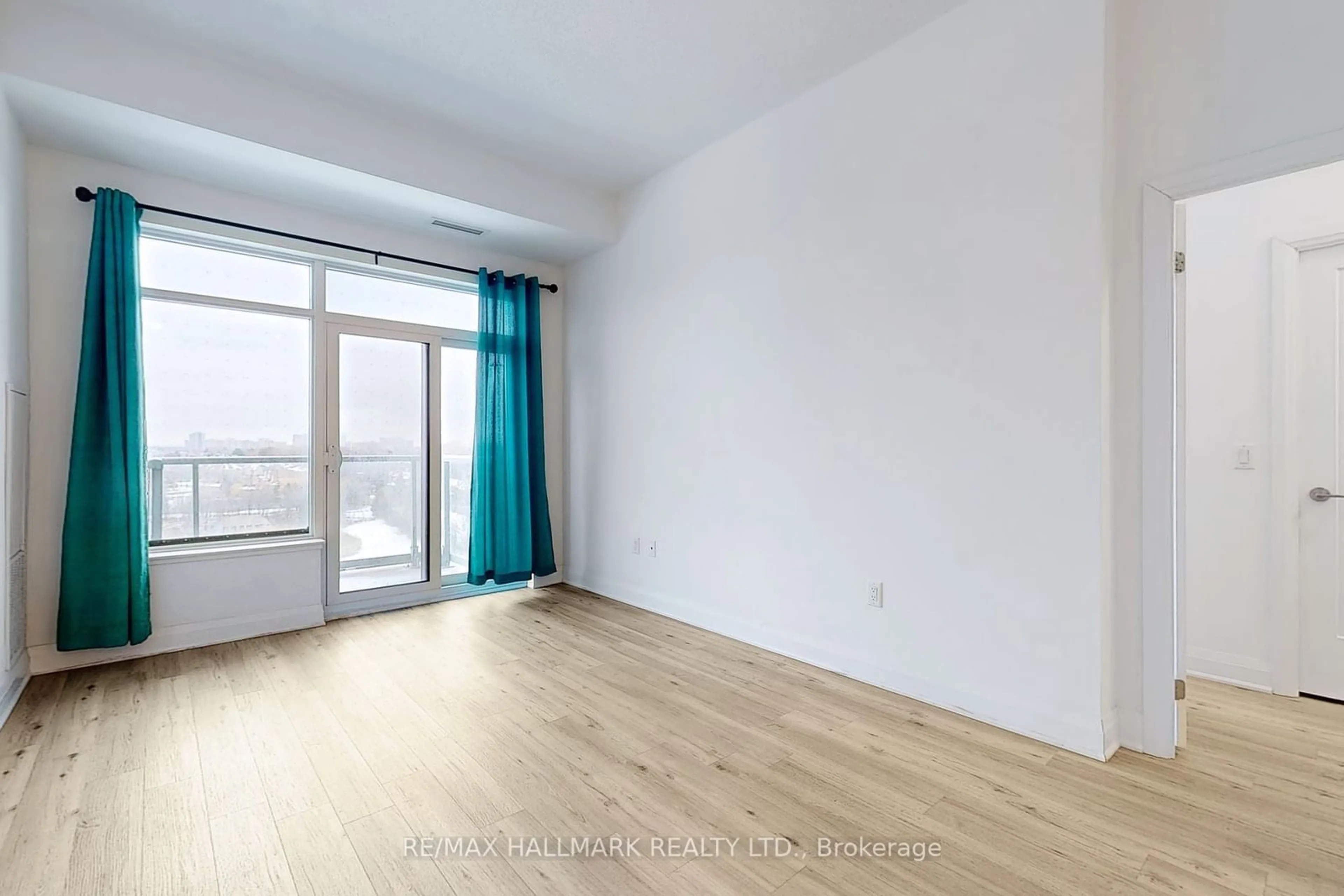 A pic of a room for 3220 Sheppard Ave #421, Toronto Ontario M1T 0B7