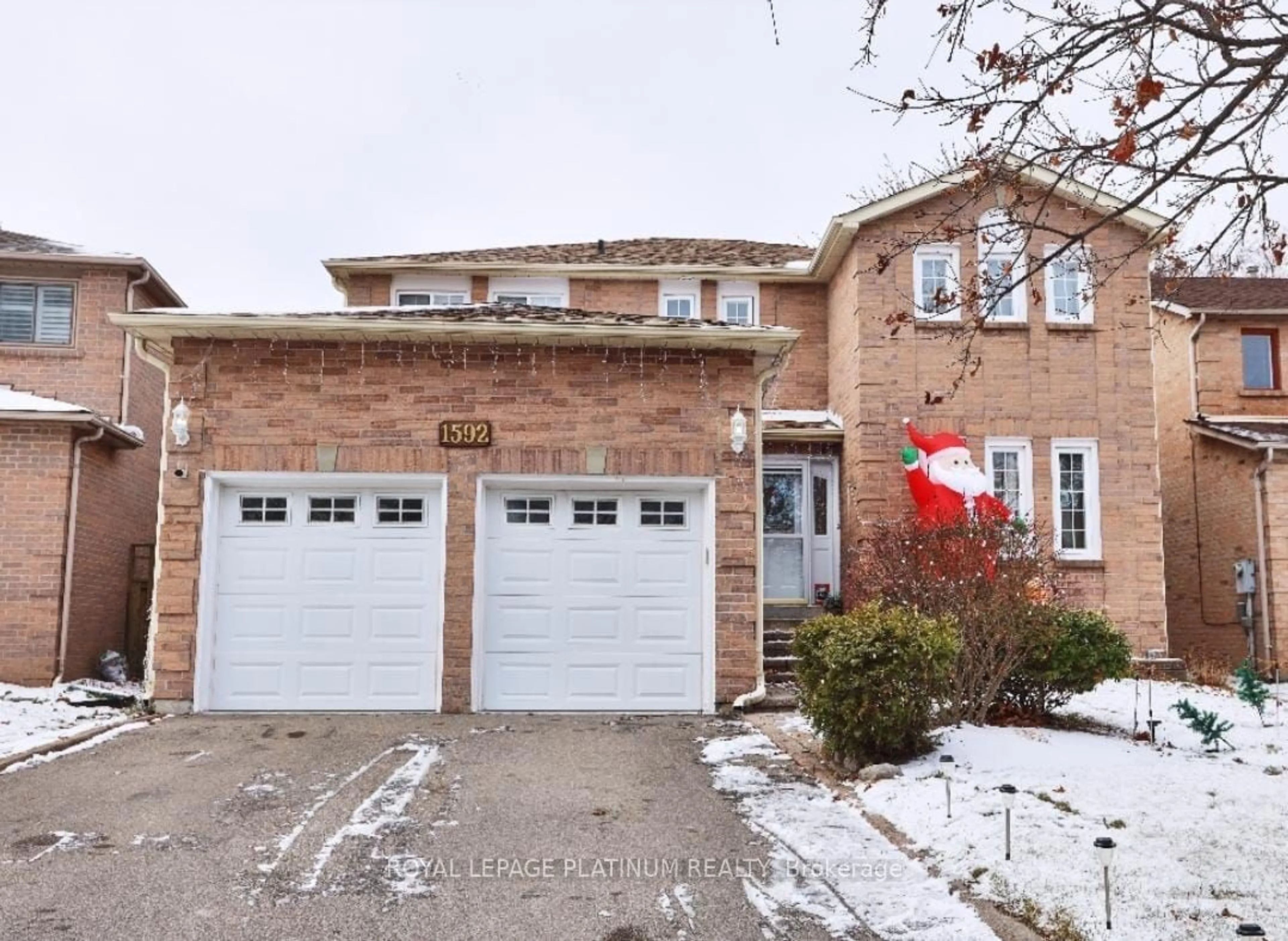 Home with brick exterior material, street for 1592 Kelvinway Lane, Pickering Ontario L1V 5X5