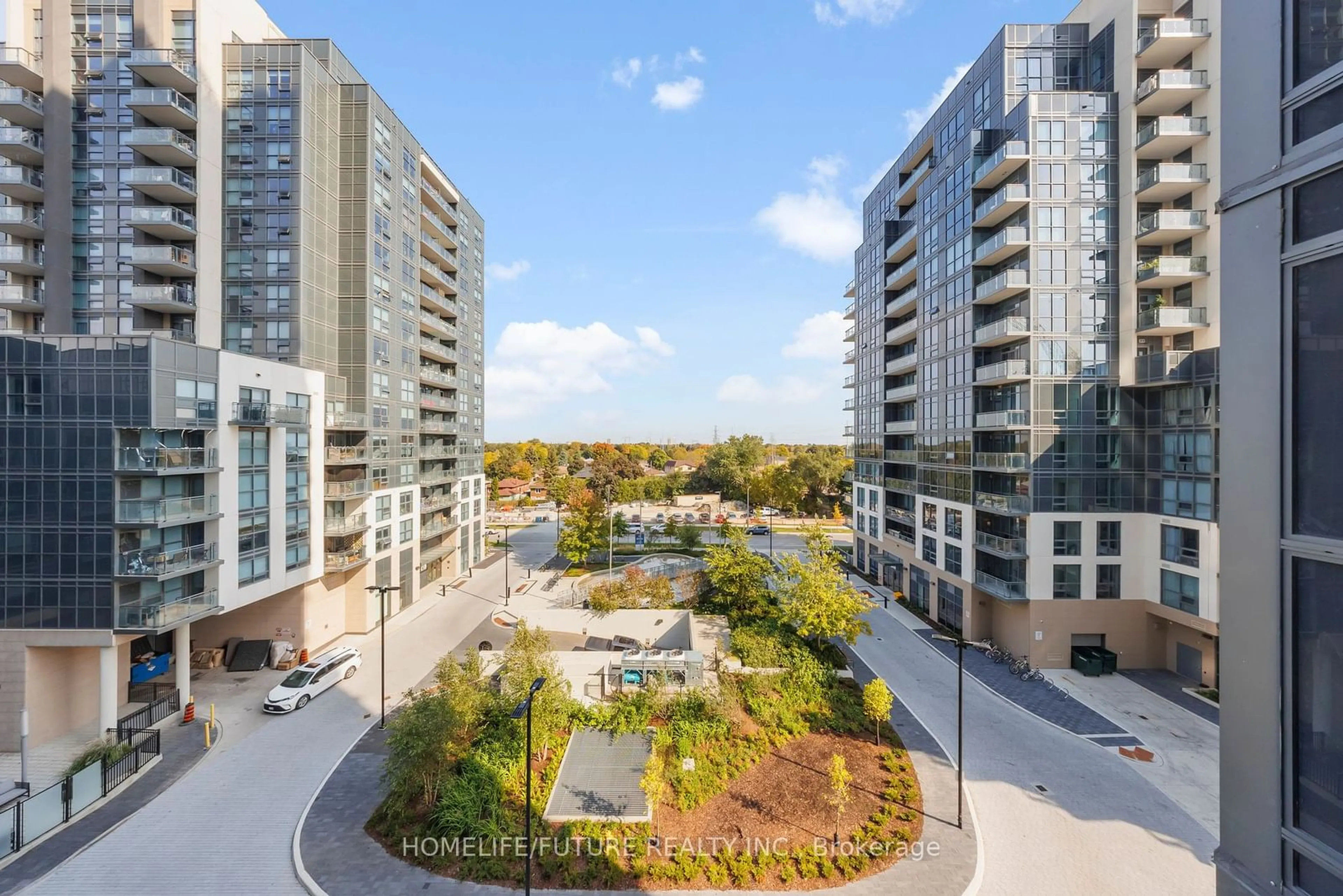 A pic from outside/outdoor area/front of a property/back of a property/a pic from drone, city buildings view from balcony for 20 Meadowglen Pl #627, Toronto Ontario M1G 0A9