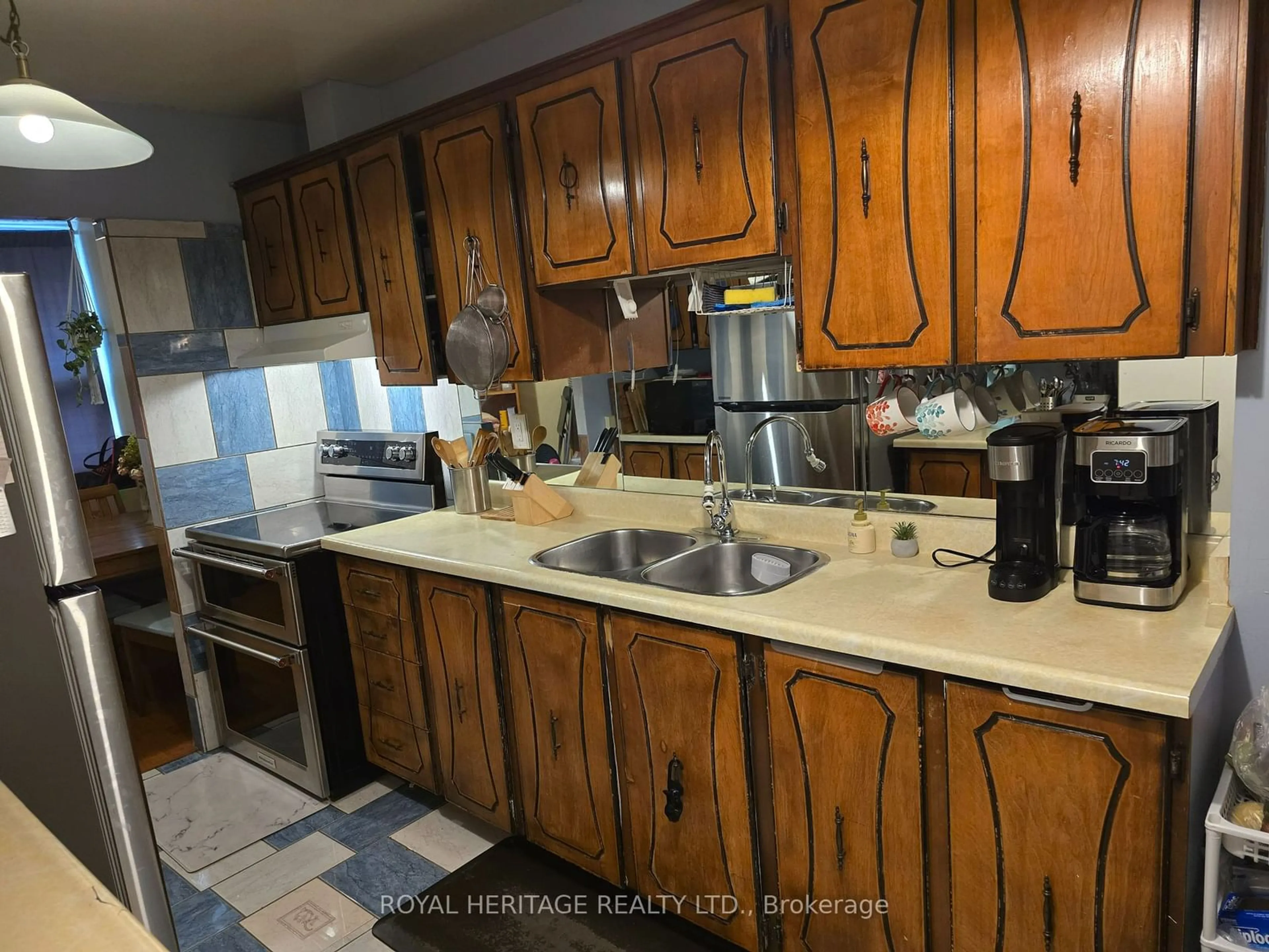 Standard kitchen, unknown for 4064 lawrence Ave #208, Toronto Ontario M1E 4V6