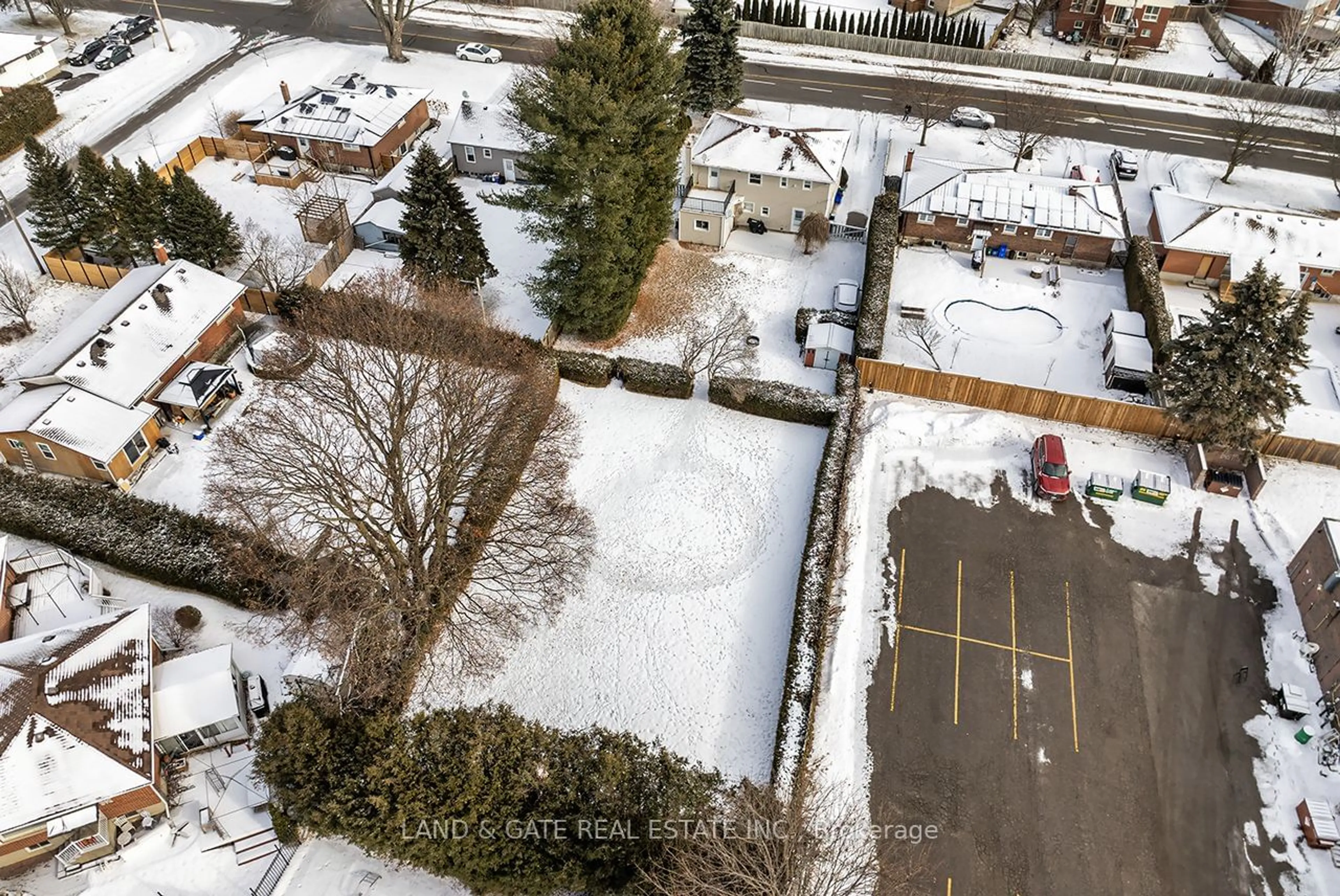 A pic from outside/outdoor area/front of a property/back of a property/a pic from drone, street for 50 Arthur St, Clarington Ontario L1B 1J8