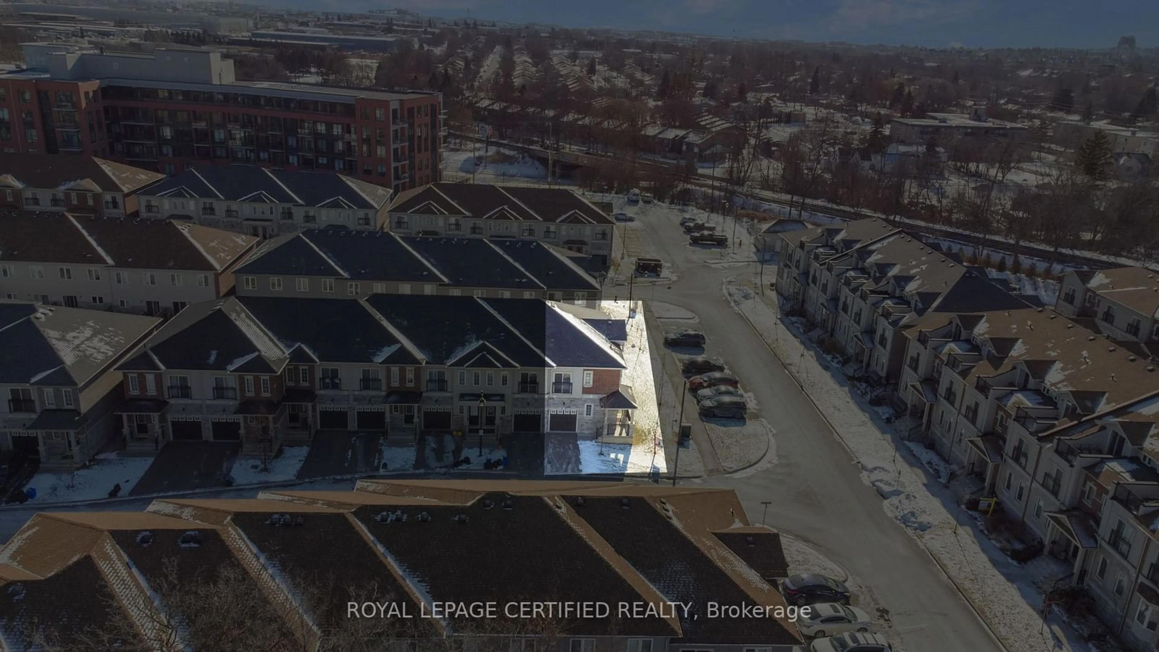 A pic from outside/outdoor area/front of a property/back of a property/a pic from drone, city buildings view from balcony for 56 Kantium Way, Whitby Ontario L1N 0L4